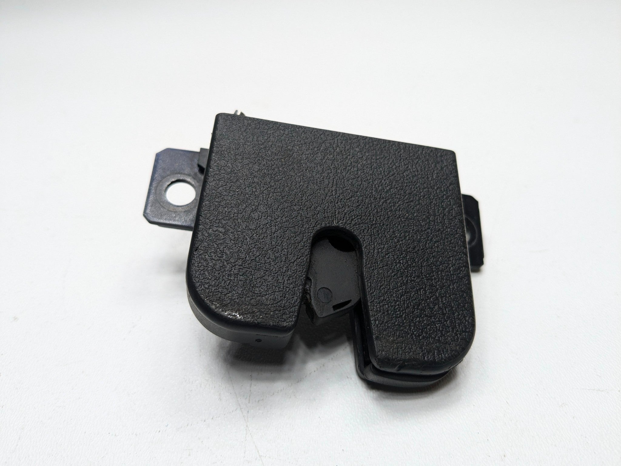 2004 - 2006 OEM PORSCHE CAYENNE V6 REAR TRUNK LIFTGATE LID LATCH LOCK