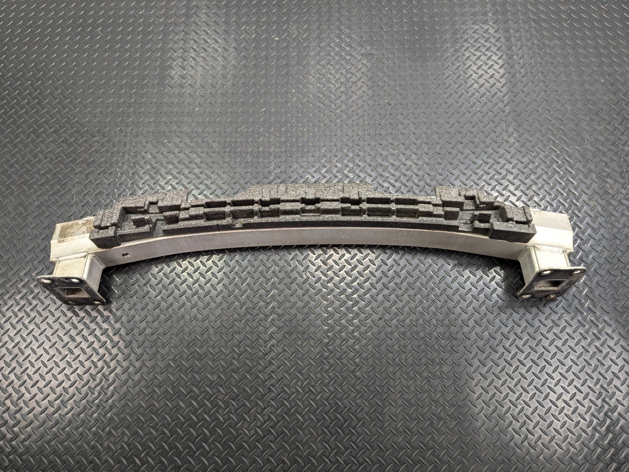 04 - 06 OEM PORSCHE CAYENNE V6 REAR BUMPER REINFORCEMENT IMPACT BAR WITH FOAM