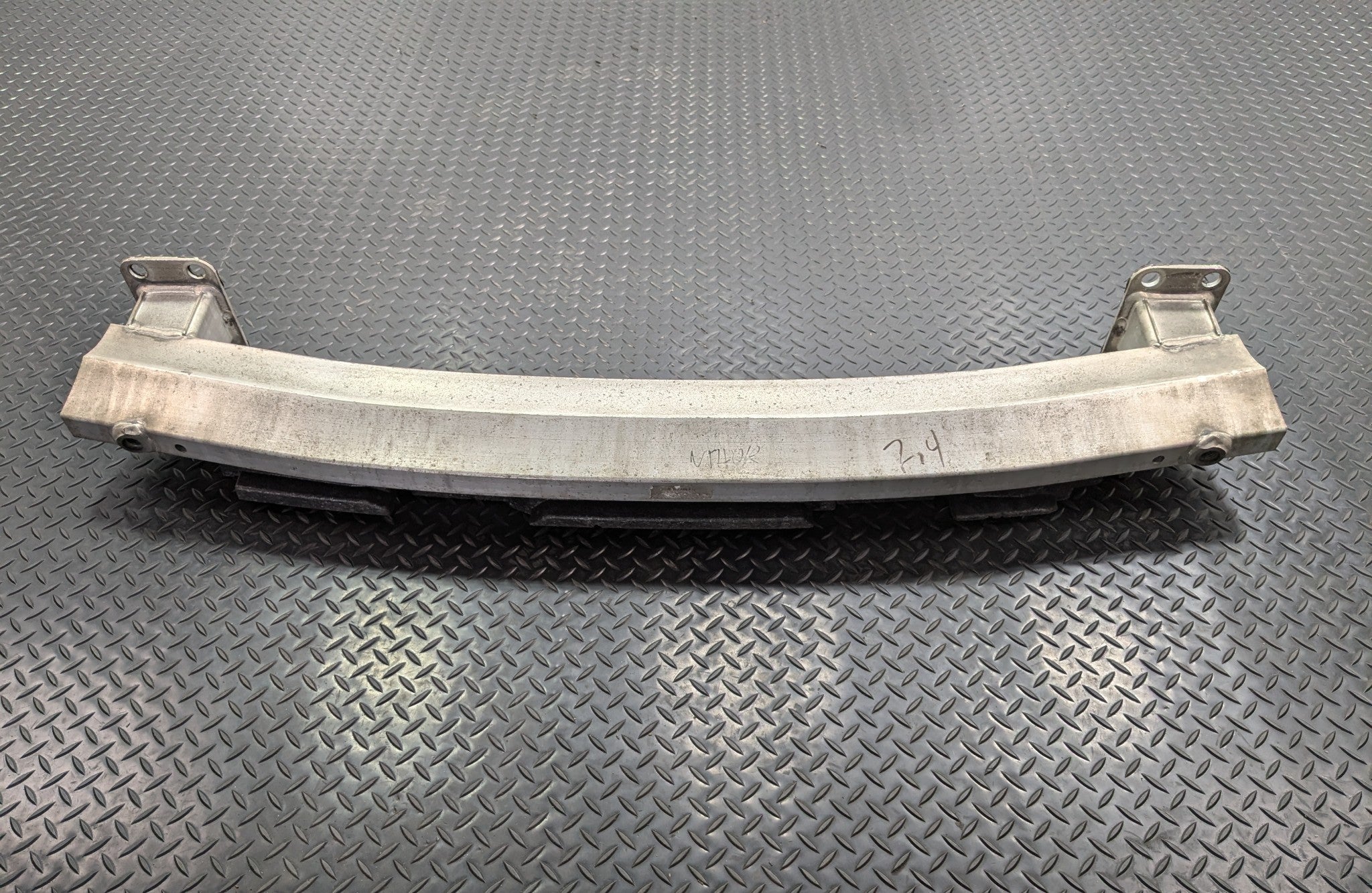 04 - 06 OEM PORSCHE CAYENNE V6 REAR BUMPER REINFORCEMENT IMPACT BAR WITH FOAM