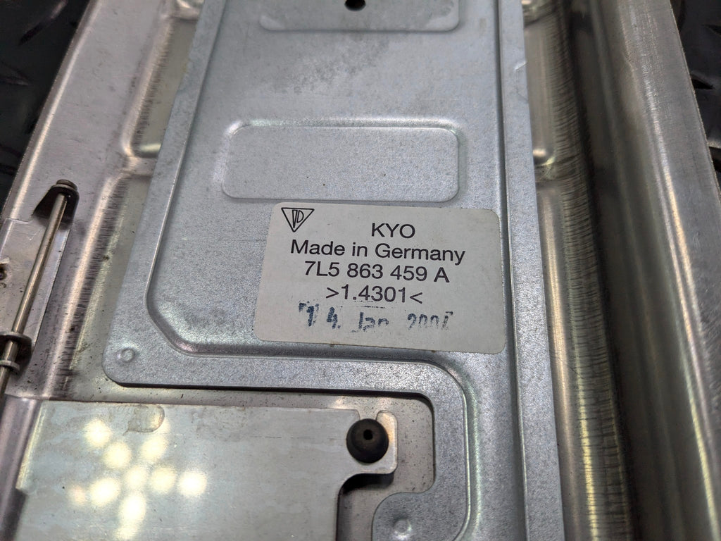 2004 - 2006 OEM PORSCHE CAYENNE V6 REAR BUMPER TAILGATE TRUNK SILL SCUFF PLATE