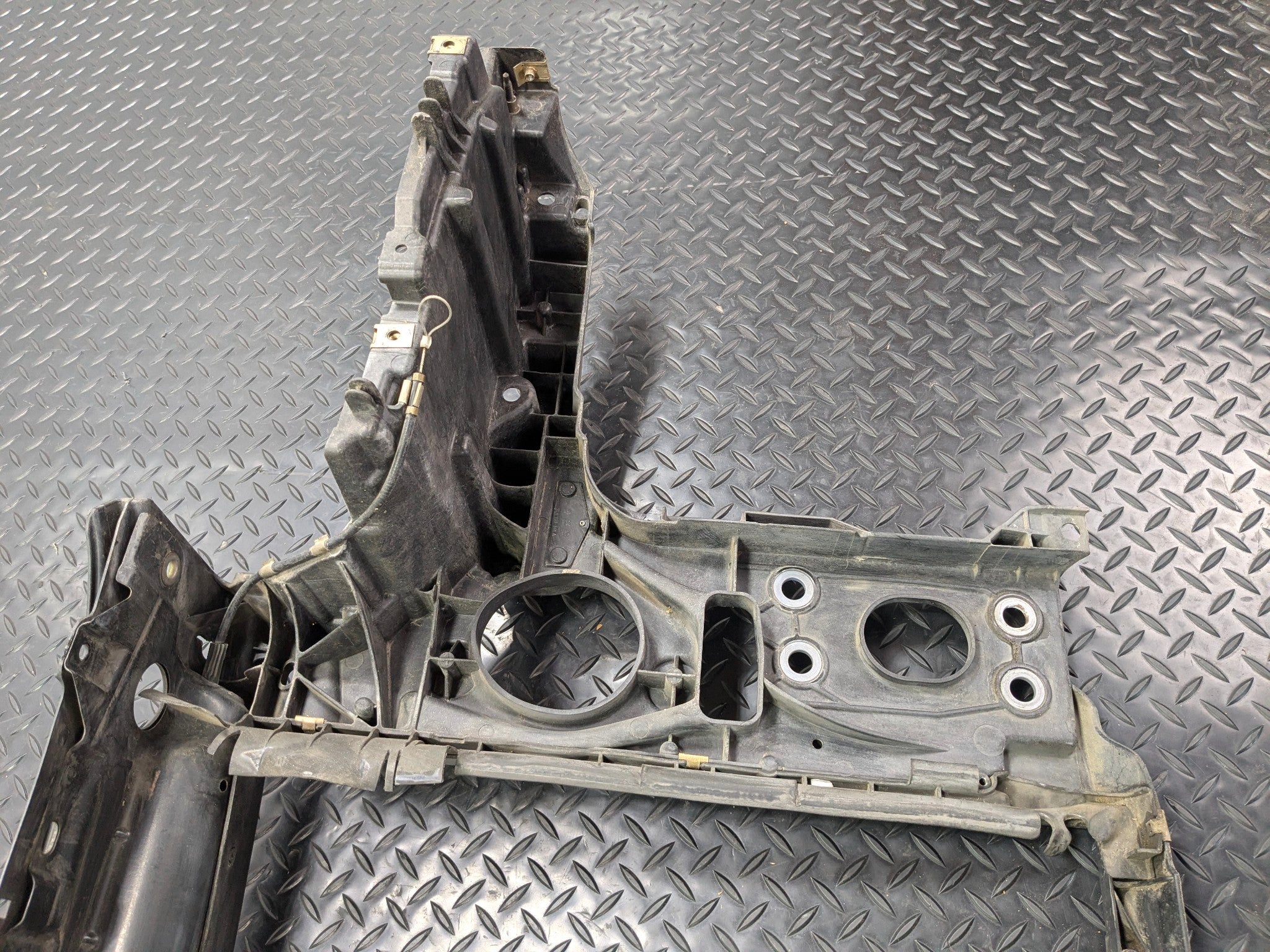 2004 - 2006 OEM PORSCHE CAYENNE V6 FRONT RADIATOR SUPPORT FRAME BRACKET