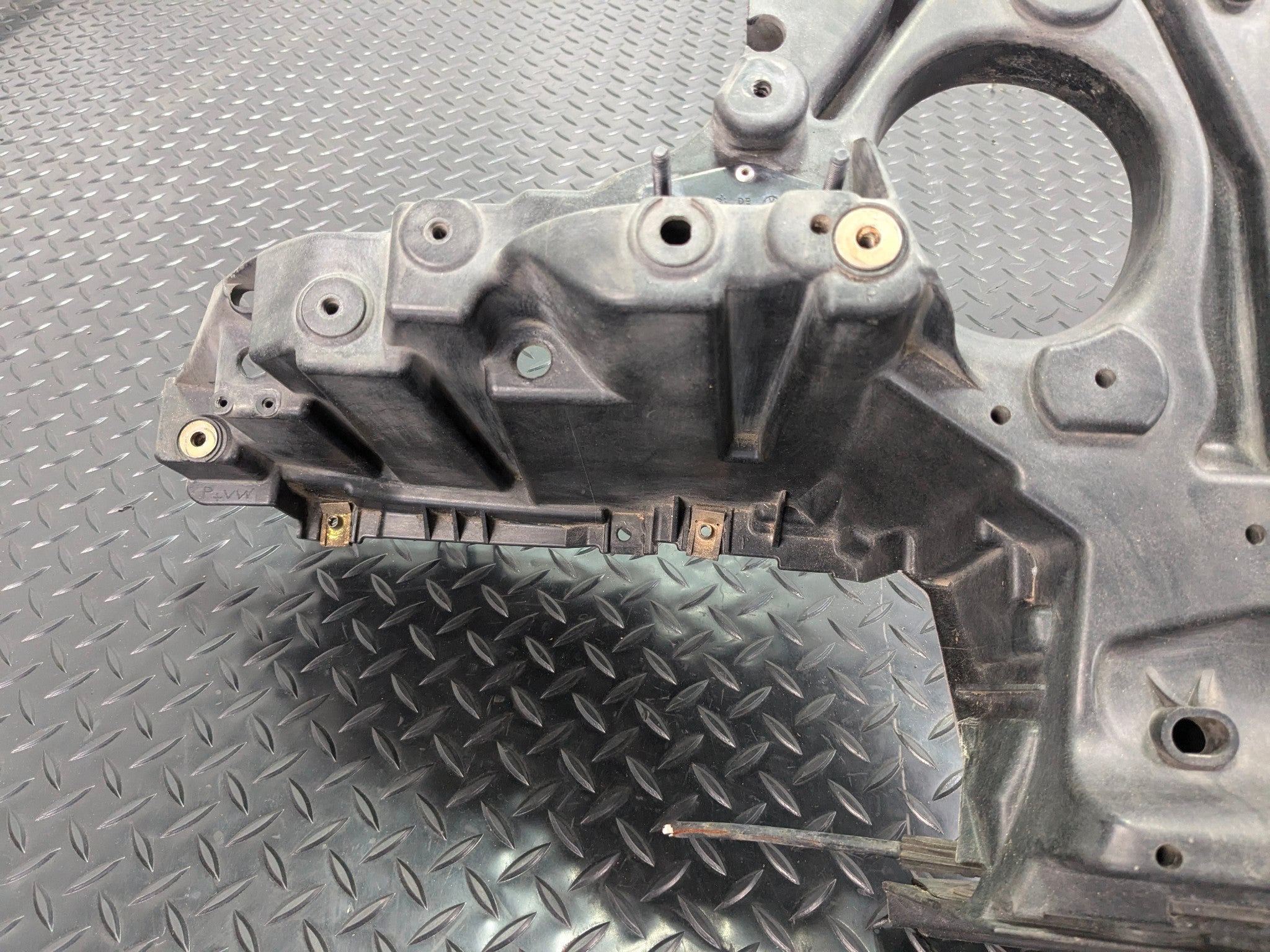 2004 - 2006 OEM PORSCHE CAYENNE V6 FRONT RADIATOR SUPPORT FRAME BRACKET