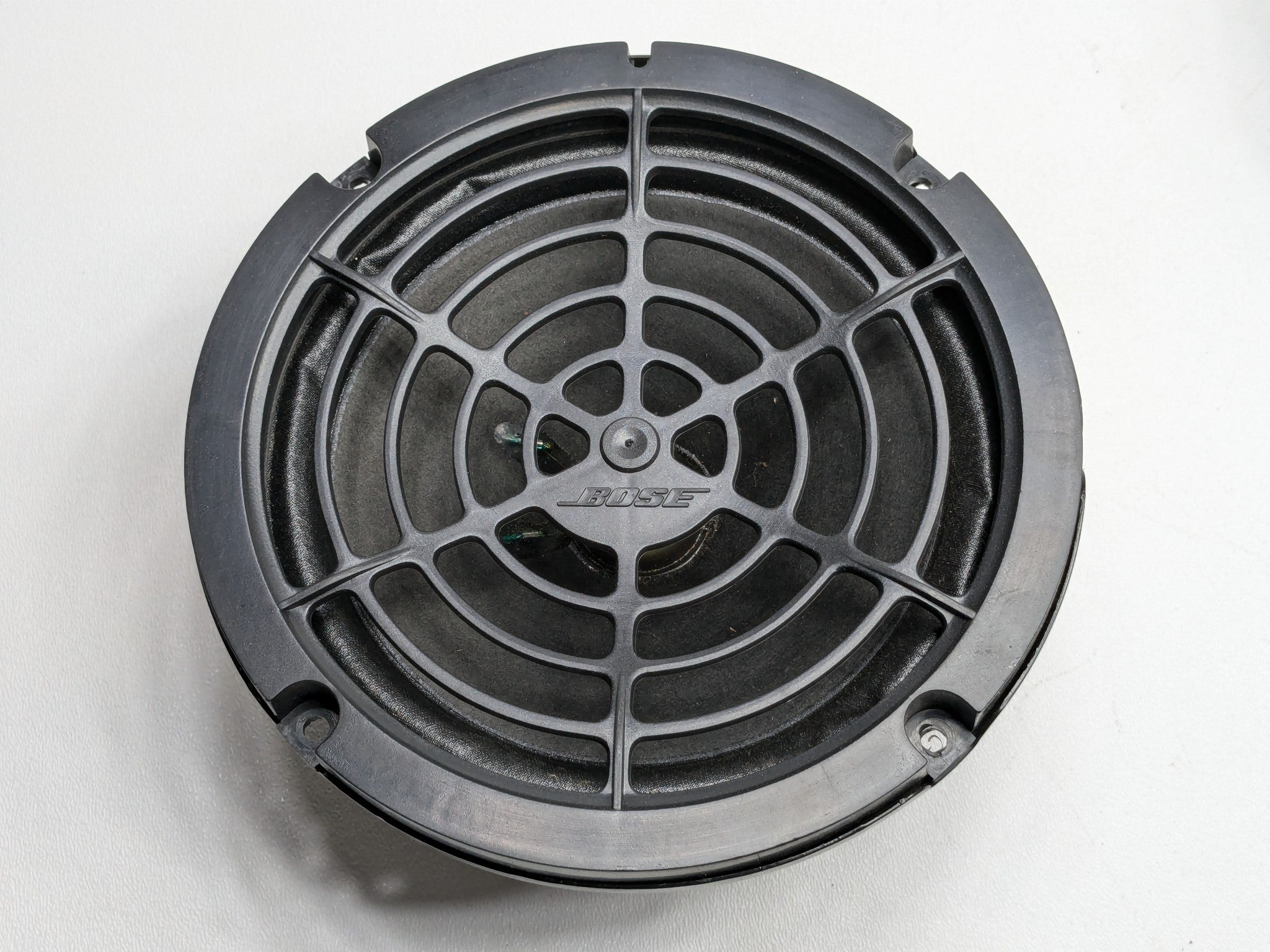2004 - 2006 OEM PORSCHE CAYENNE V6 FRONT AND REAR AUDIO SOUND SYSTEM SPEAKER SET