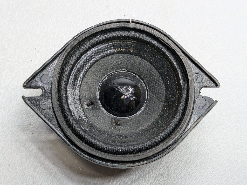 2004 - 2006 OEM PORSCHE CAYENNE V6 FRONT AND REAR AUDIO SOUND SYSTEM SPEAKER SET