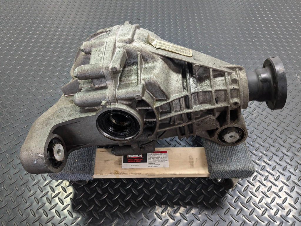 2004 - 2006 OEM PORSCHE CAYENNE V6 REAR DIFFERENTIAL AXLE CARRIER ASSEMBLY