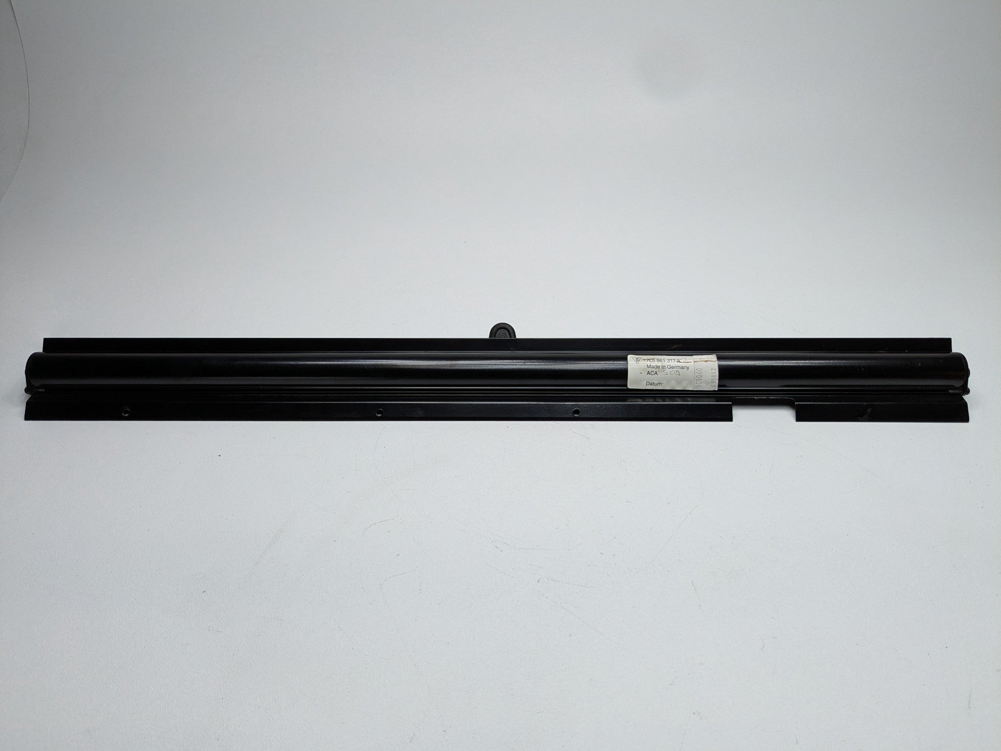 04 - 06 OEM PORSCHE CAYENNE V6 REAR RIGHT DOOR PASSENGER SIDE WINDOW SUN SHADE