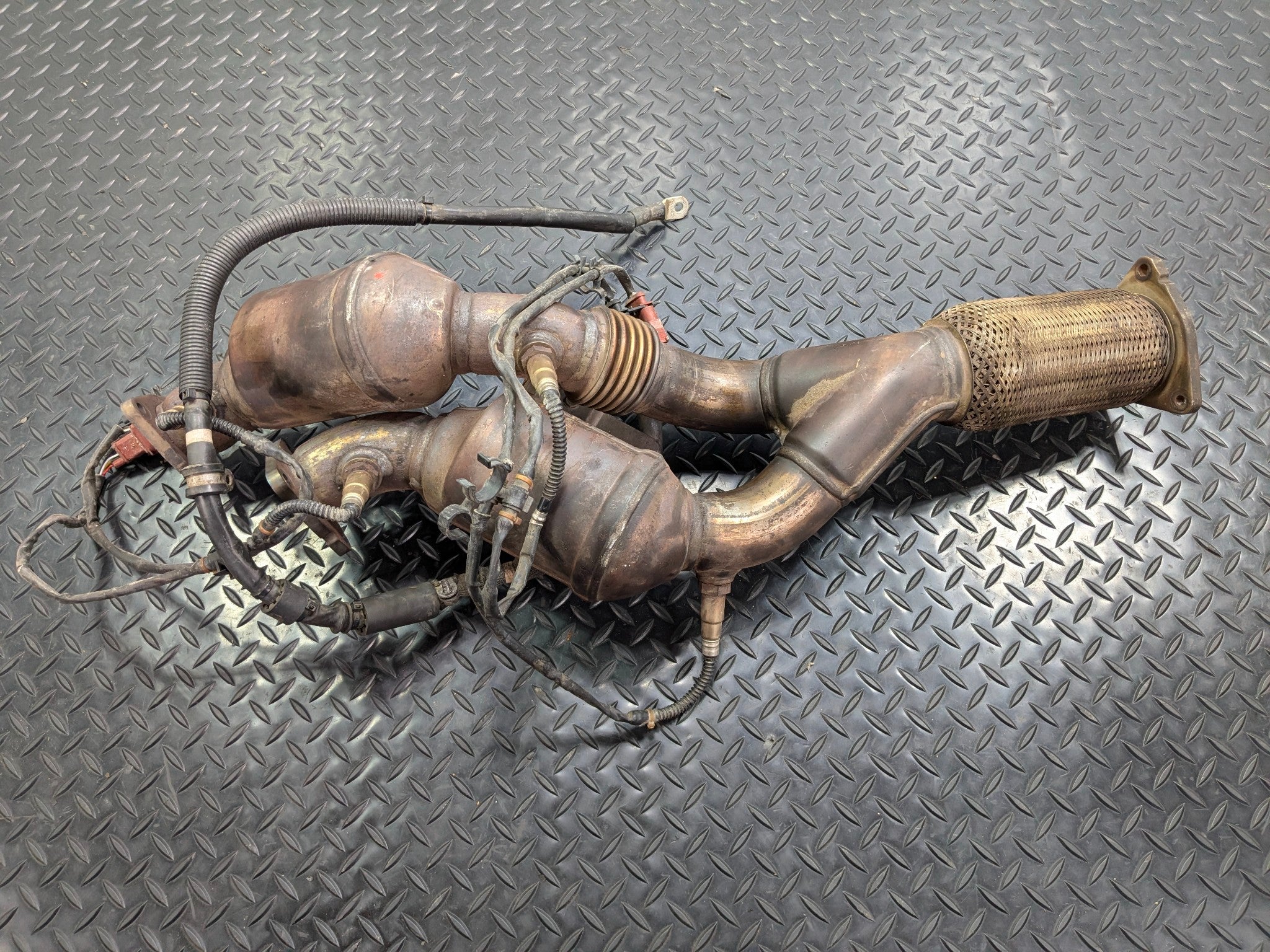 2004 - 2006 OEM PORSCHE CAYENNE V6 EXHAUST MANIFOLD DOWNPIPE