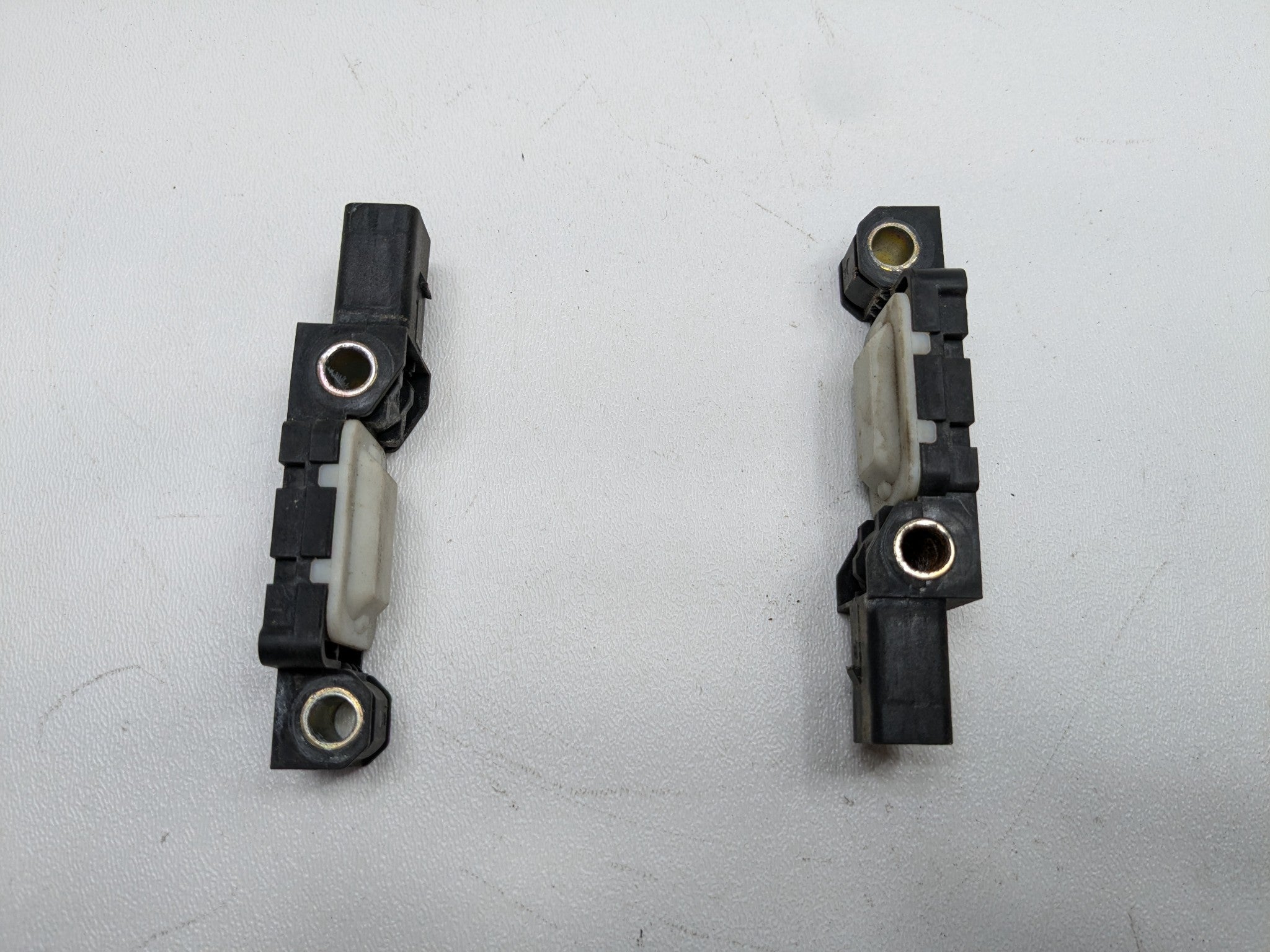 04 - 06 OEM PORSCHE CAYENNE V6 FRONT CRASH IMPACT SENSOR CONTROL MODULE