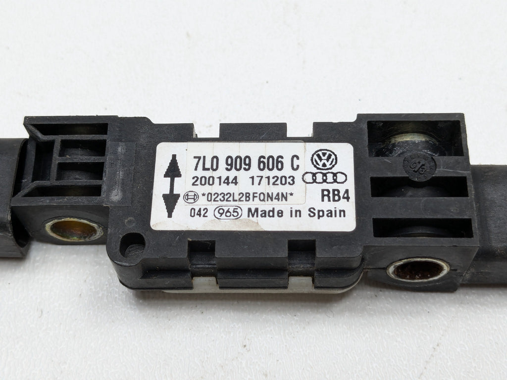 04 - 06 OEM PORSCHE CAYENNE V6 FRONT CRASH IMPACT SENSOR CONTROL MODULE