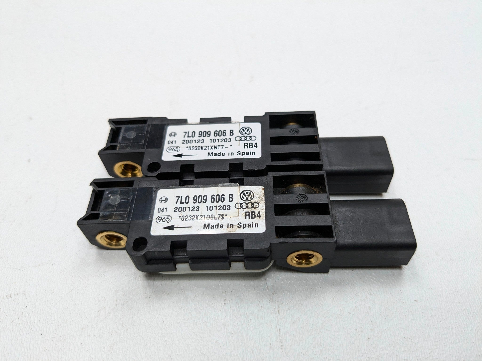04 - 06 OEM PORSCHE CAYENNE V6 LATERAL CRASH IMPACT SENSOR CONTROL MODULE UNIT