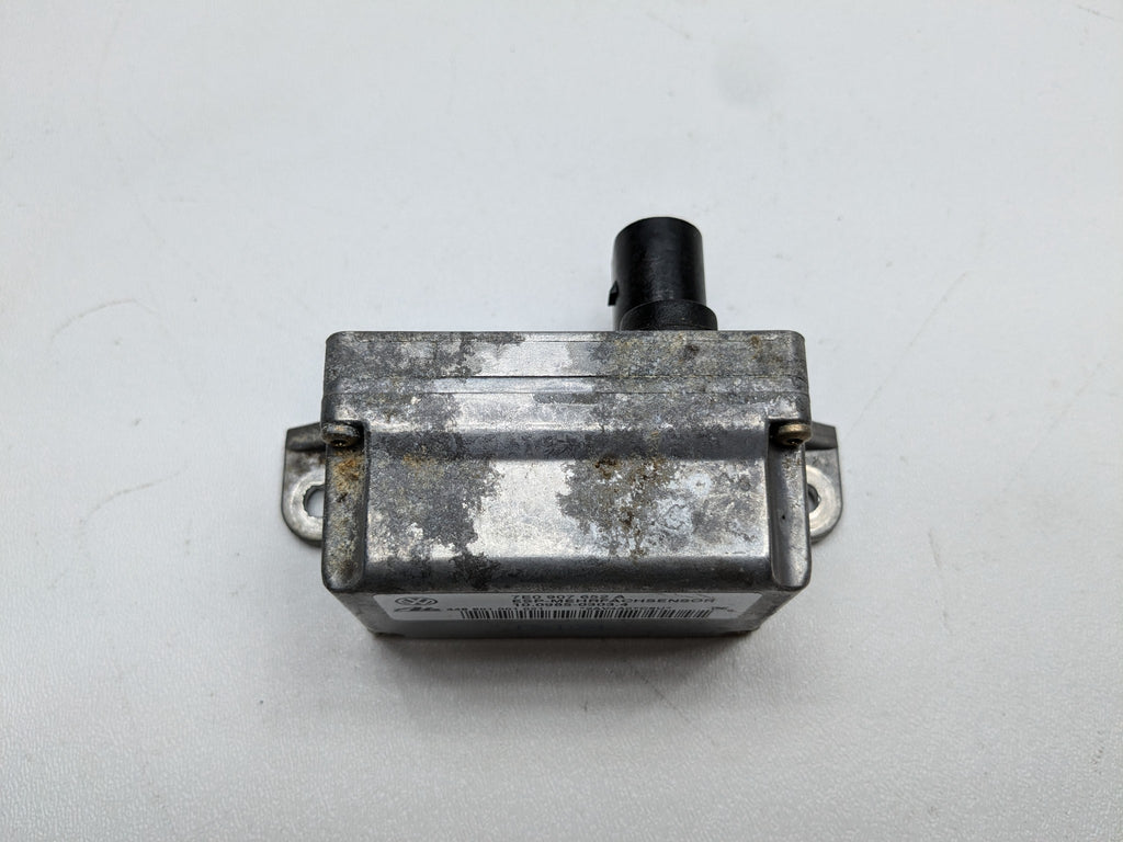 2004 - 2006 OEM PORSCHE CAYENNE V6 YAW RATE SENSOR CONTROL MODULE UNIT