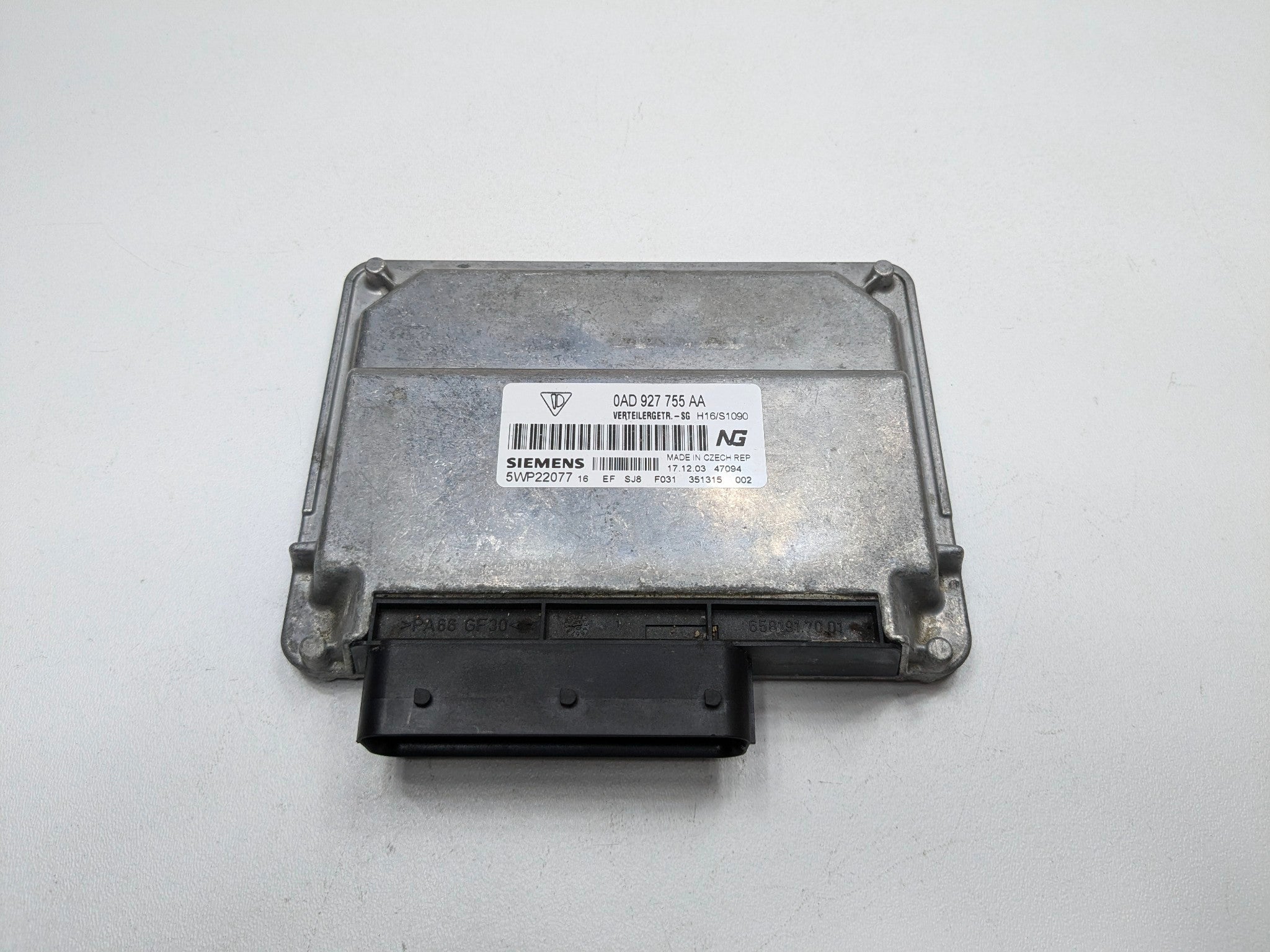 2004 - 2006 OEM PORSCHE CAYENNE V6 TRANSFER CASE BOX CONTROL MODULE UNIT