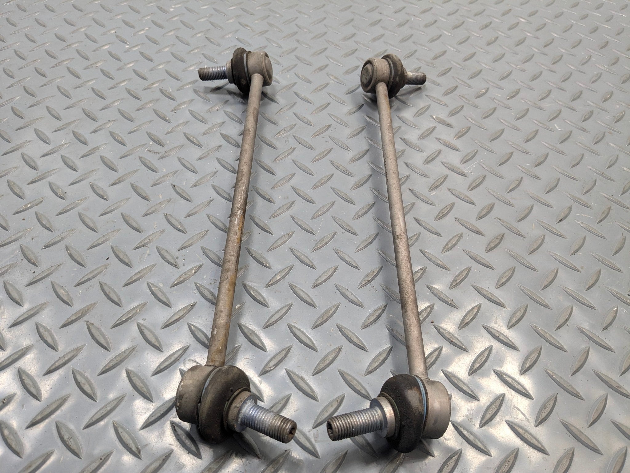 10 - 11 OEM BMW 535I GT FRONT LEFT AND RIGHT SIDE STABILIZER SWAY BAR END LINK