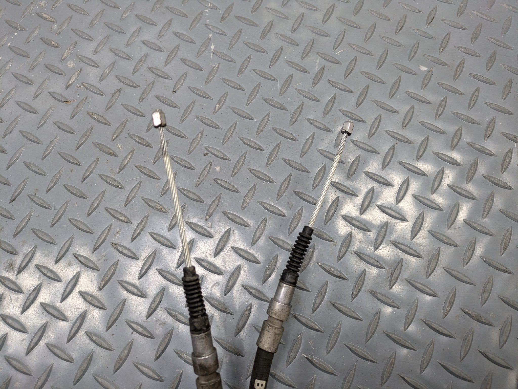 10 - 11 OEM BMW 535I GT REAR EMERGENCY PARKING BRAKE ACTUATOR MOTOR WITH CABLE