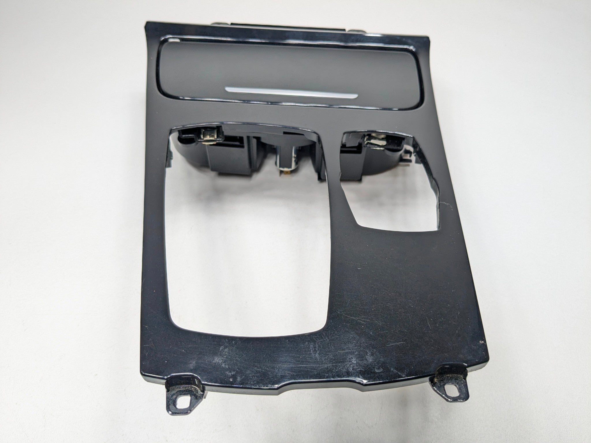 10 - 11 OEM BMW 535I GT FRONT CENTER CONSOLE CUP HOLDER WITH GEAR SHIFTER TRIM