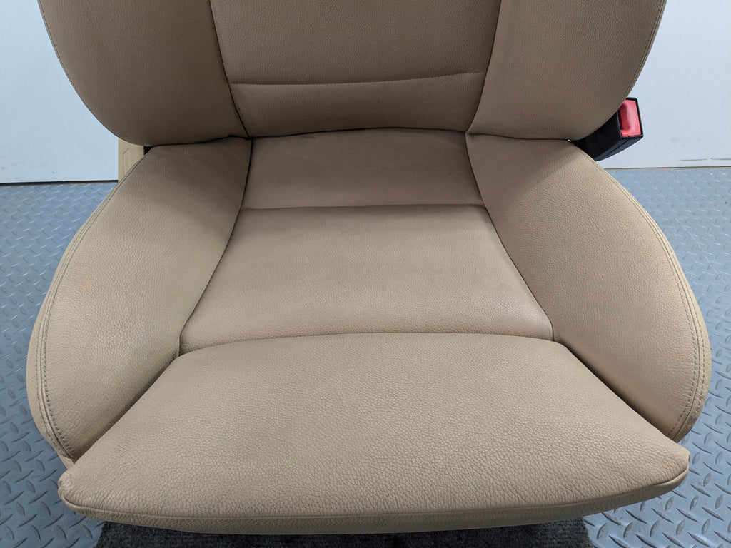 10 - 11 OEM BMW 535I GT FRONT RIGHT PASSENGER SIDE SEAT WITH HEADREST ASSEMBLY