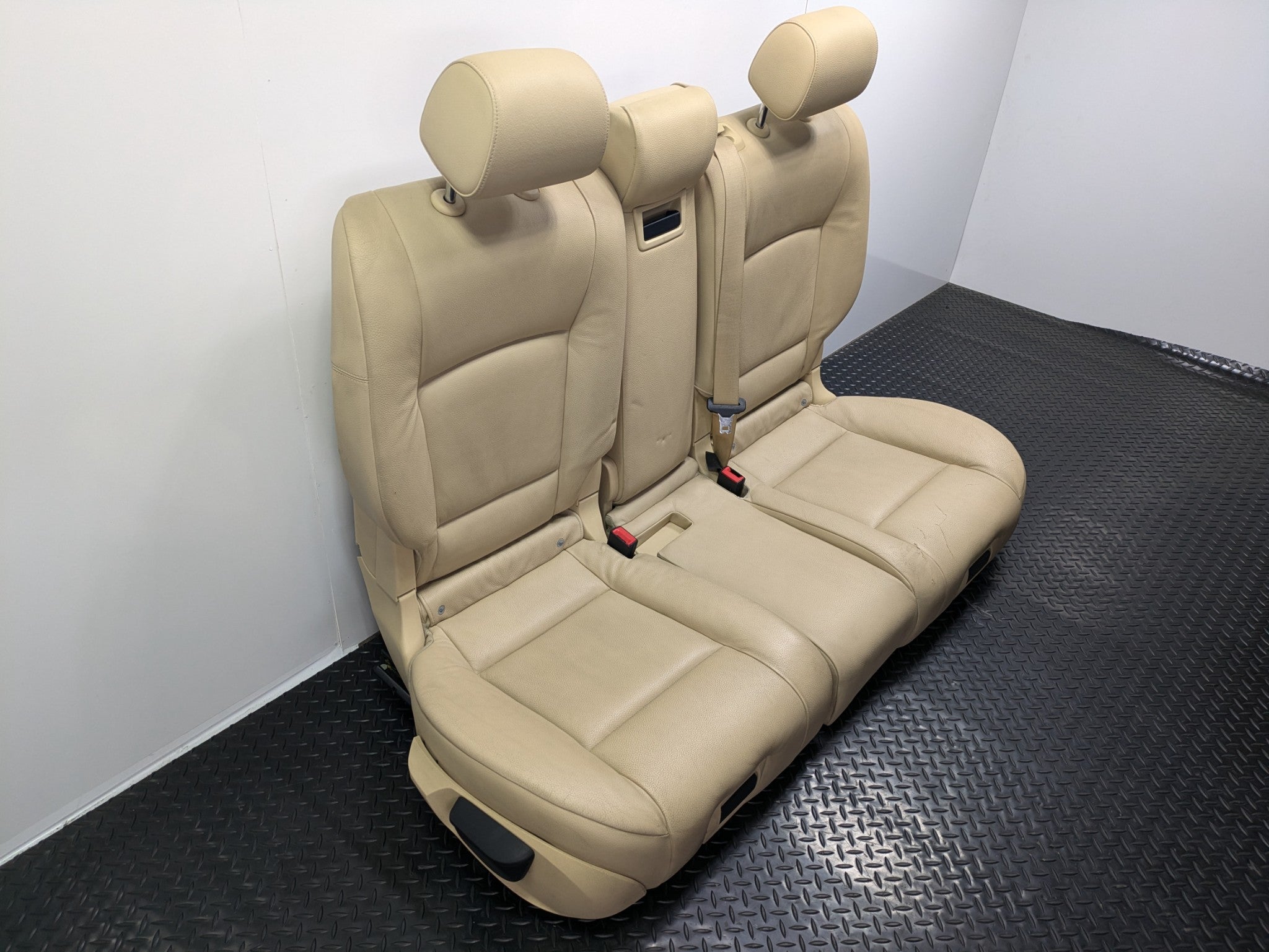 10 - 11 OEM BMW 535I GT REAR LEFT RIGHT AND CENTER SEAT WITH HEADREST ASSEMBLY