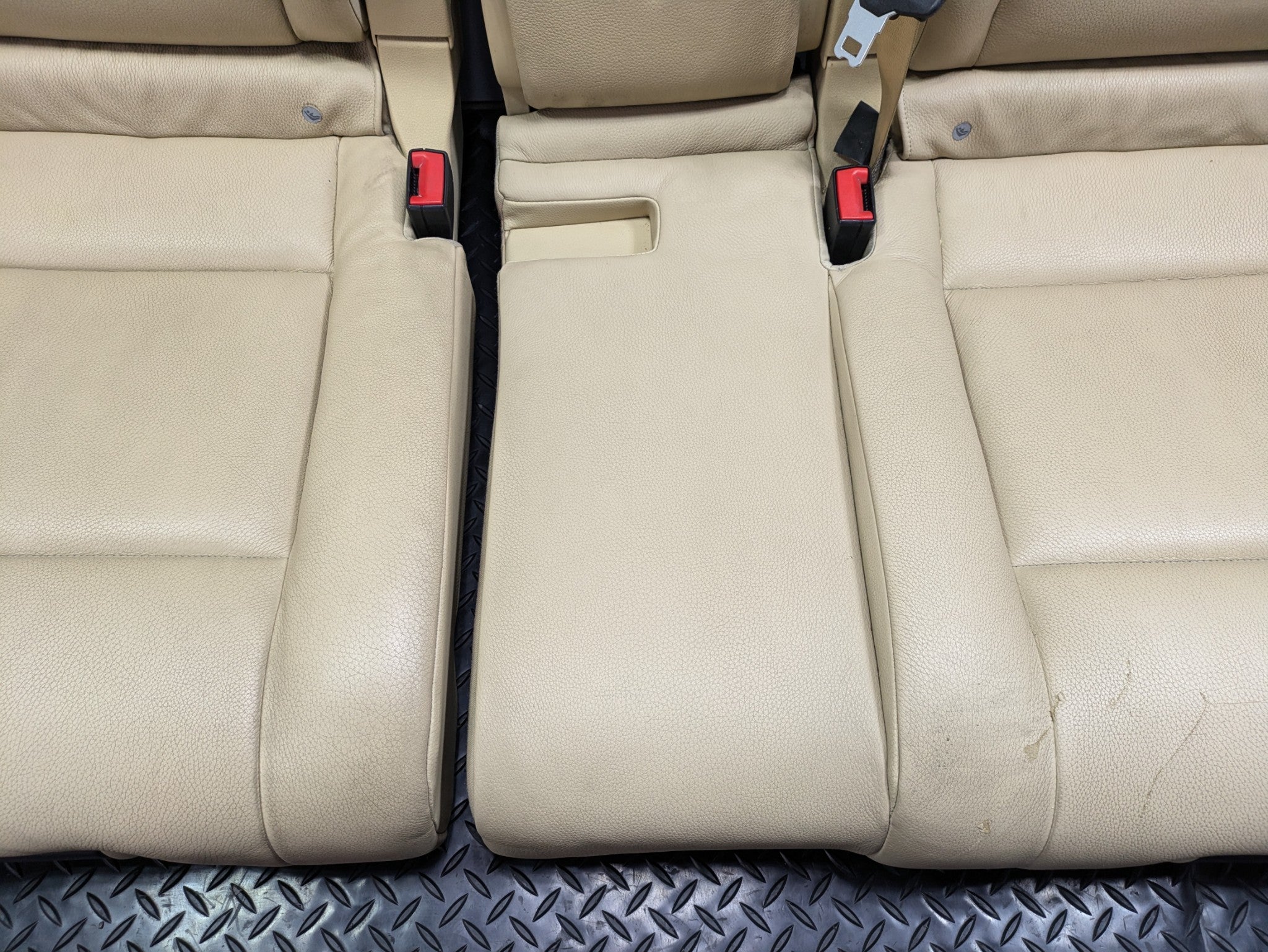 10 - 11 OEM BMW 535I GT REAR LEFT RIGHT AND CENTER SEAT WITH HEADREST ASSEMBLY