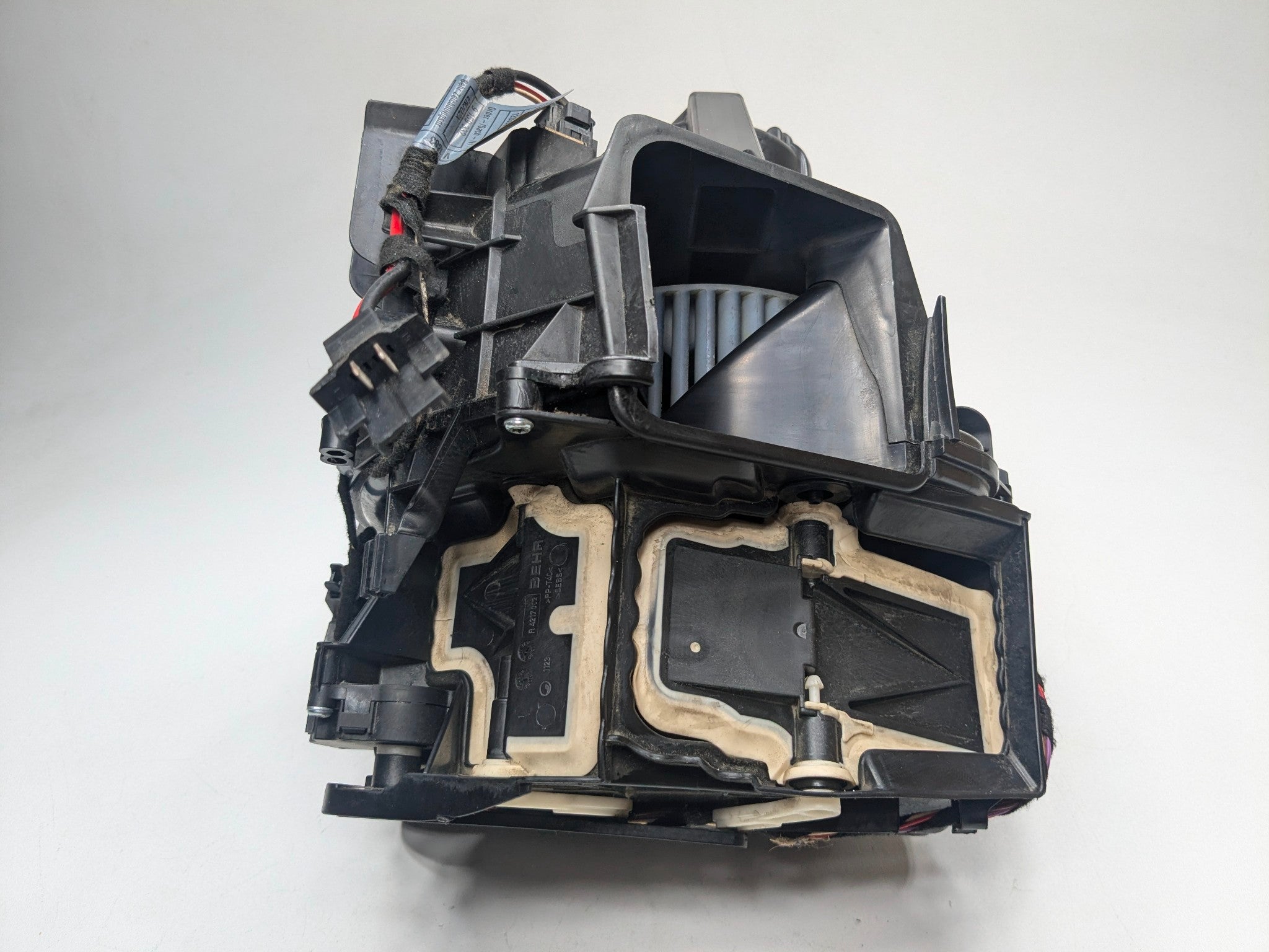 2010 - 2011 BMW 535I GT OEM AC HEATER CORE BLOWER MOTOR HOUSING BOX ASSEMBLY