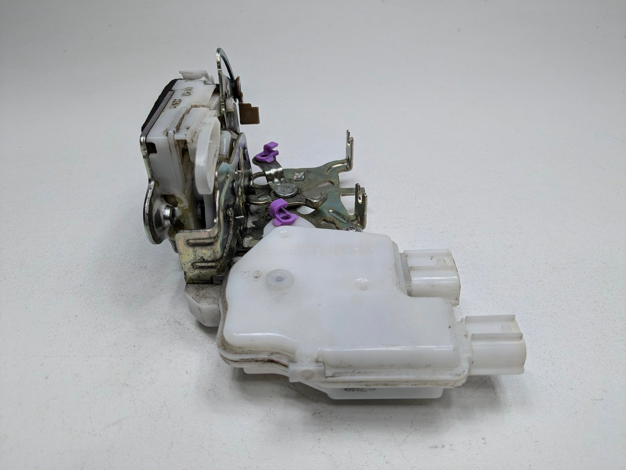 2004 - 2008 OEM ACURA TL FRONT RIGHT PASSENGER SIDE DOOR LOCK ACTUATOR
