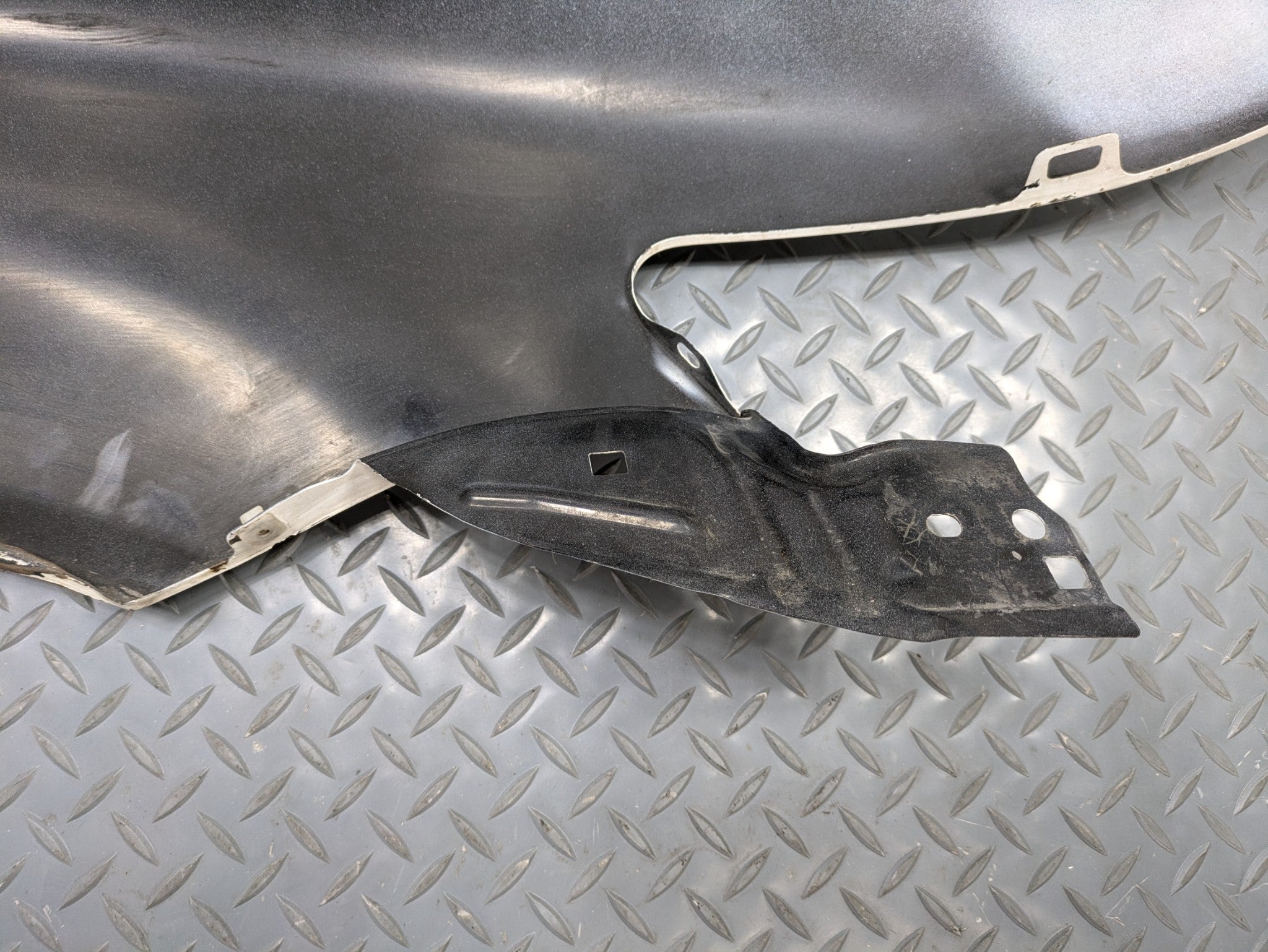 2004 - 2008 OEM ACURA TL FRONT LEFT DRIVER SIDE FENDER COVER PANEL