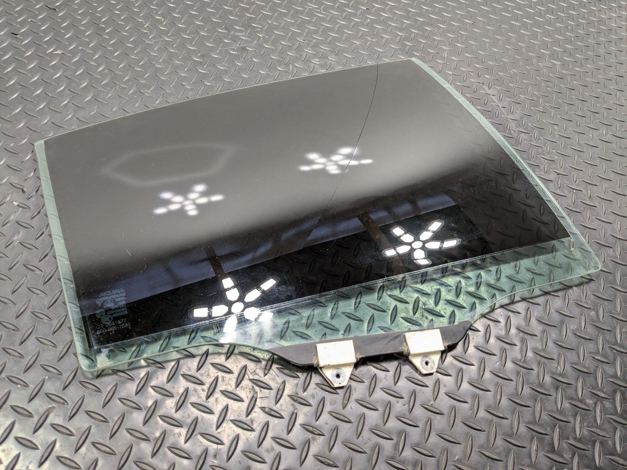 2004 - 2008 OEM ACURA TL REAR RIGHT PASSENGER SIDE DOOR WINDOW GLASS