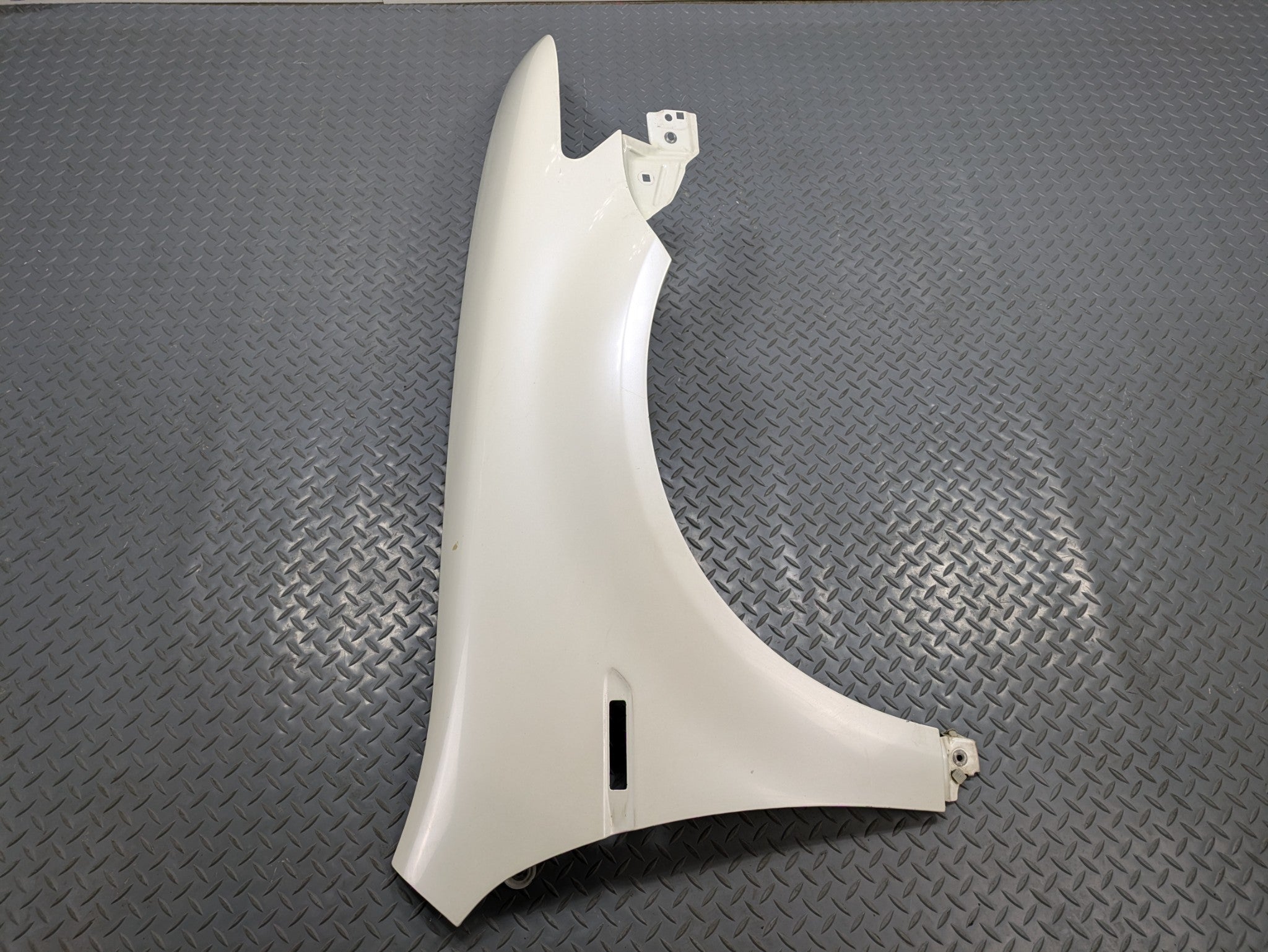 2004 - 2008 OEM ACURA TL FRONT RIGHT PASSENGER SIDE FENDER COVER PANEL