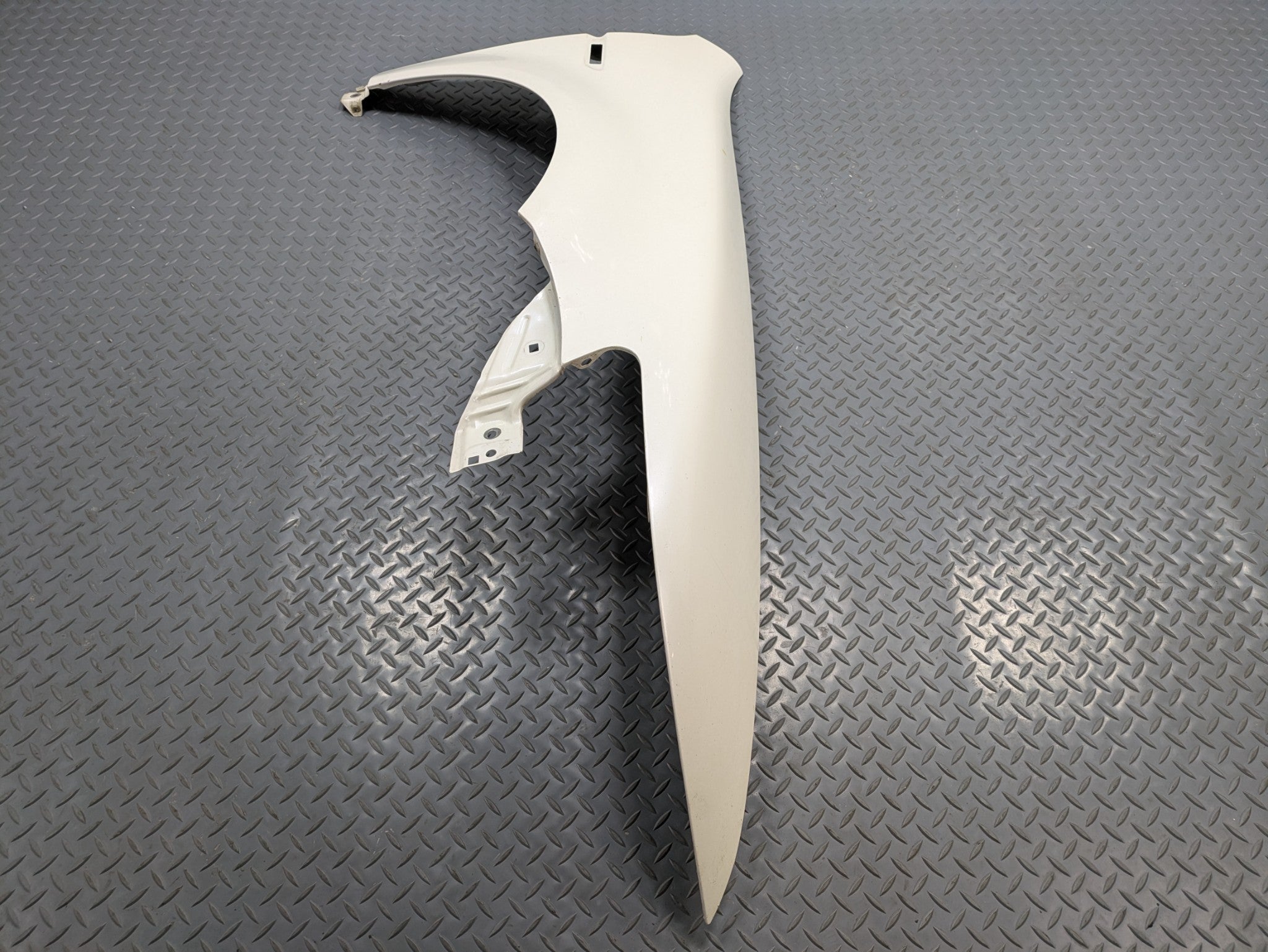 2004 - 2008 OEM ACURA TL FRONT RIGHT PASSENGER SIDE FENDER COVER PANEL