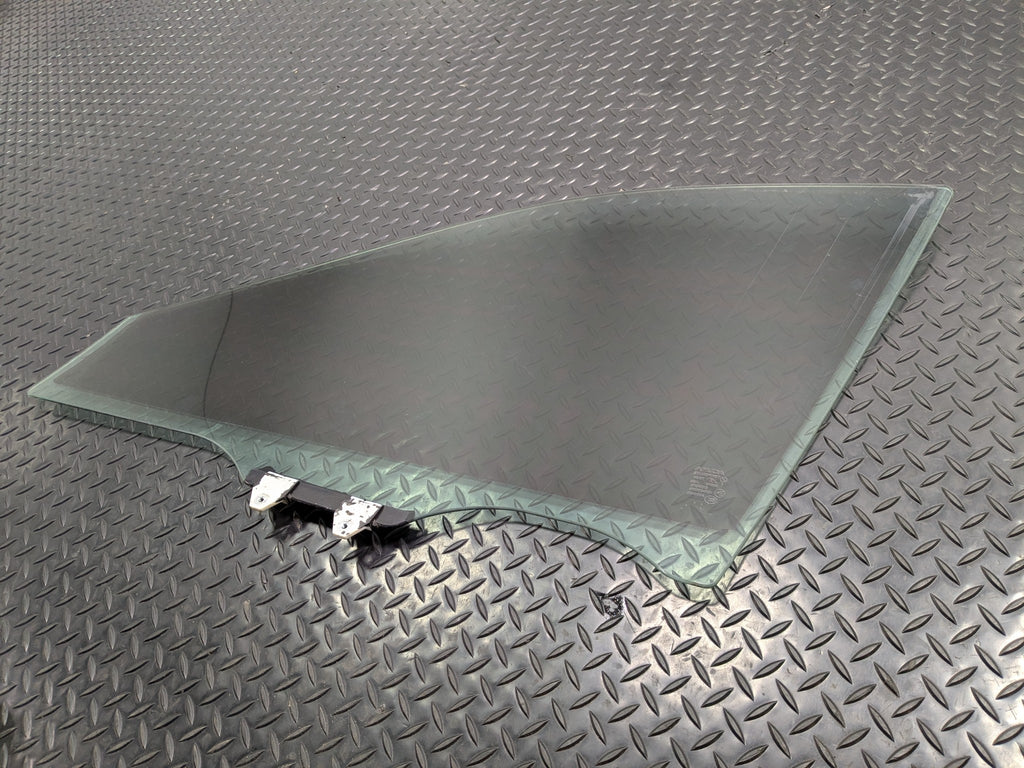 2004 - 2008 OEM ACURA TL FRONT RIGHT PASSENGER SIDE DOOR WINDOW GLASS
