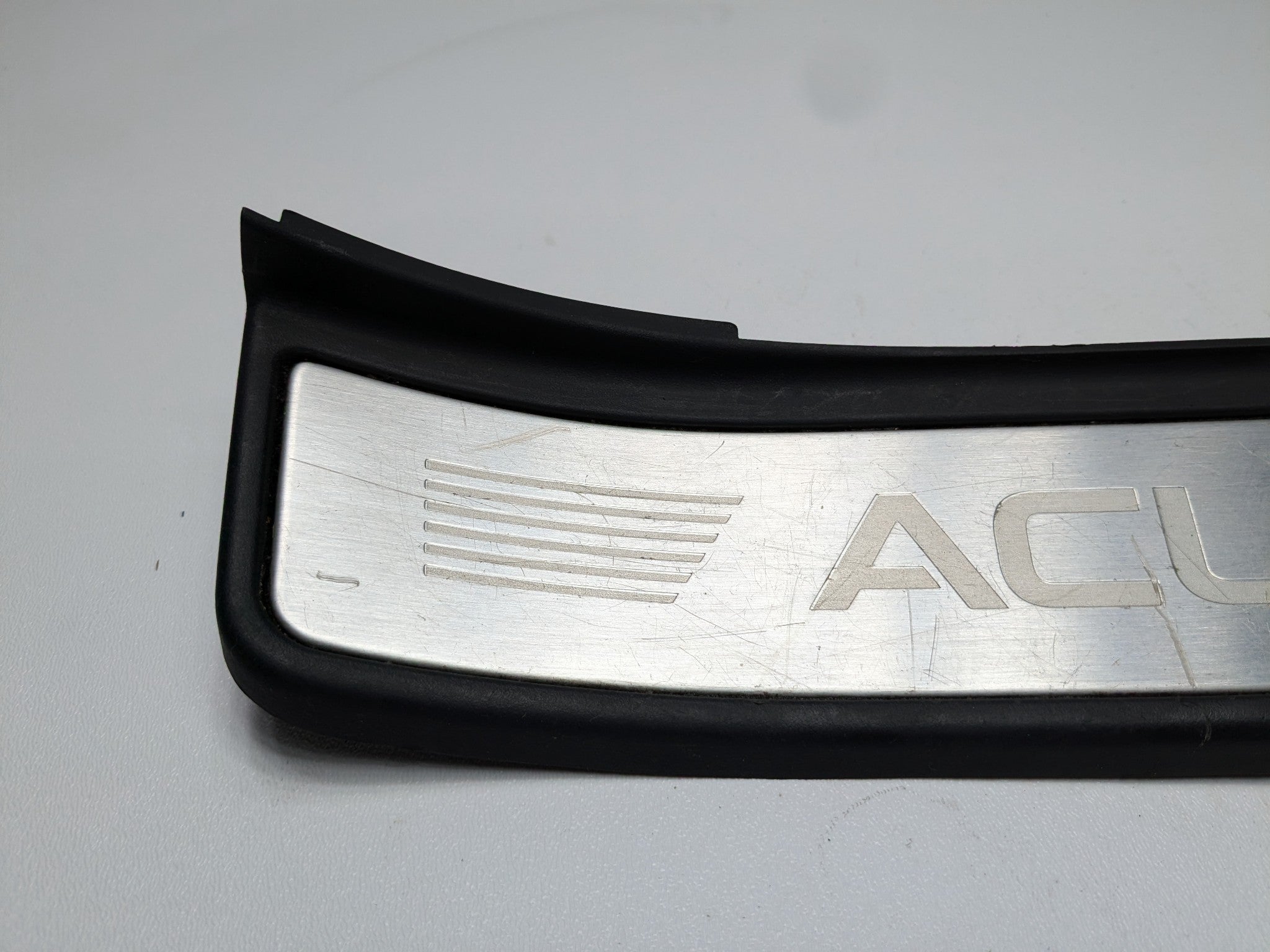 2004 - 2008 OEM ACURA TL REAR RIGHT PASSENGER SIDE DOOR SCUFF SILL PLATE TRIM