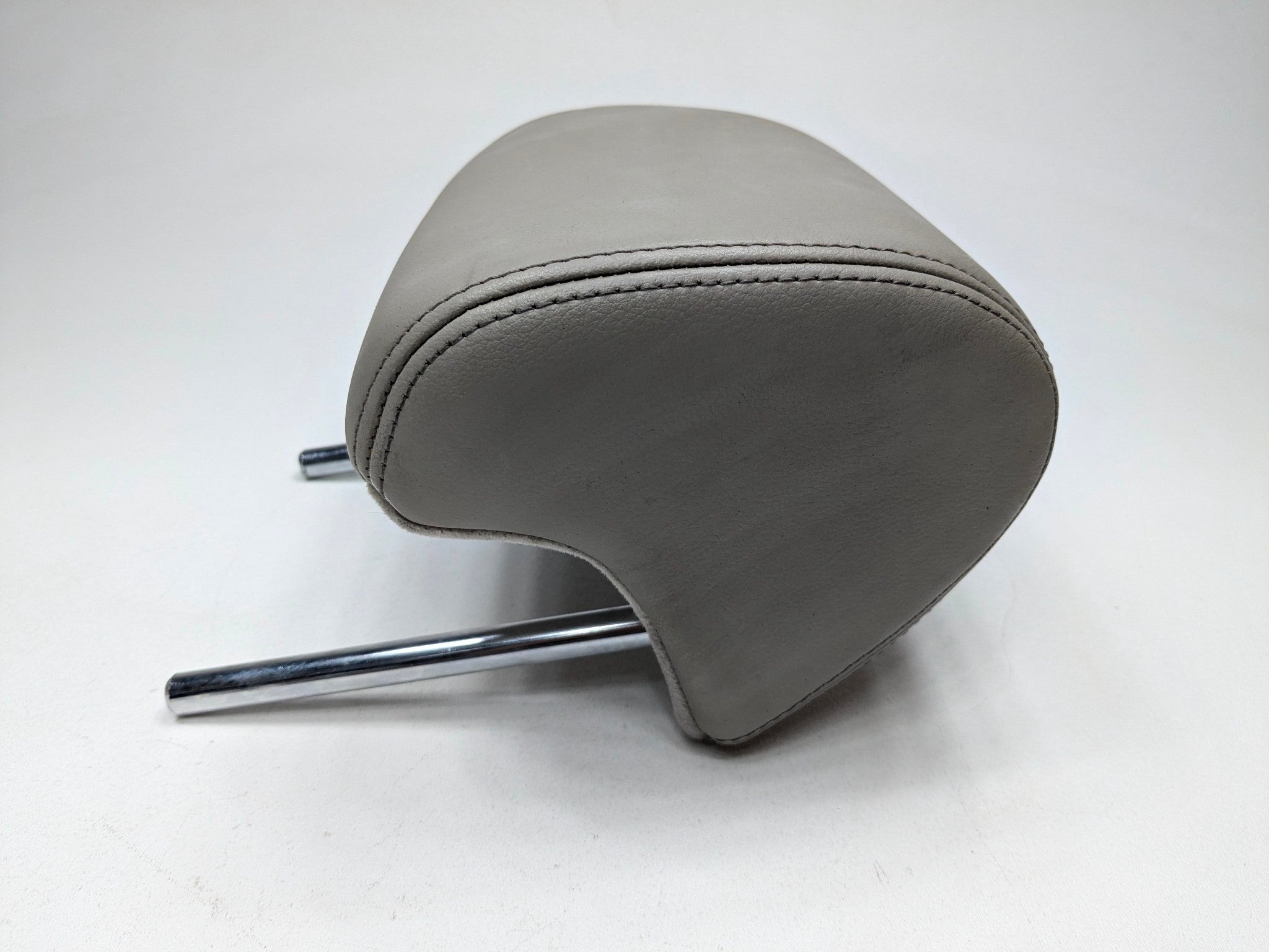 04 - 08 OEM ACURA TL REAR LEFT DRIVER SIDE SEAT HEADREST ASSEMBLY GRAY LEATHER