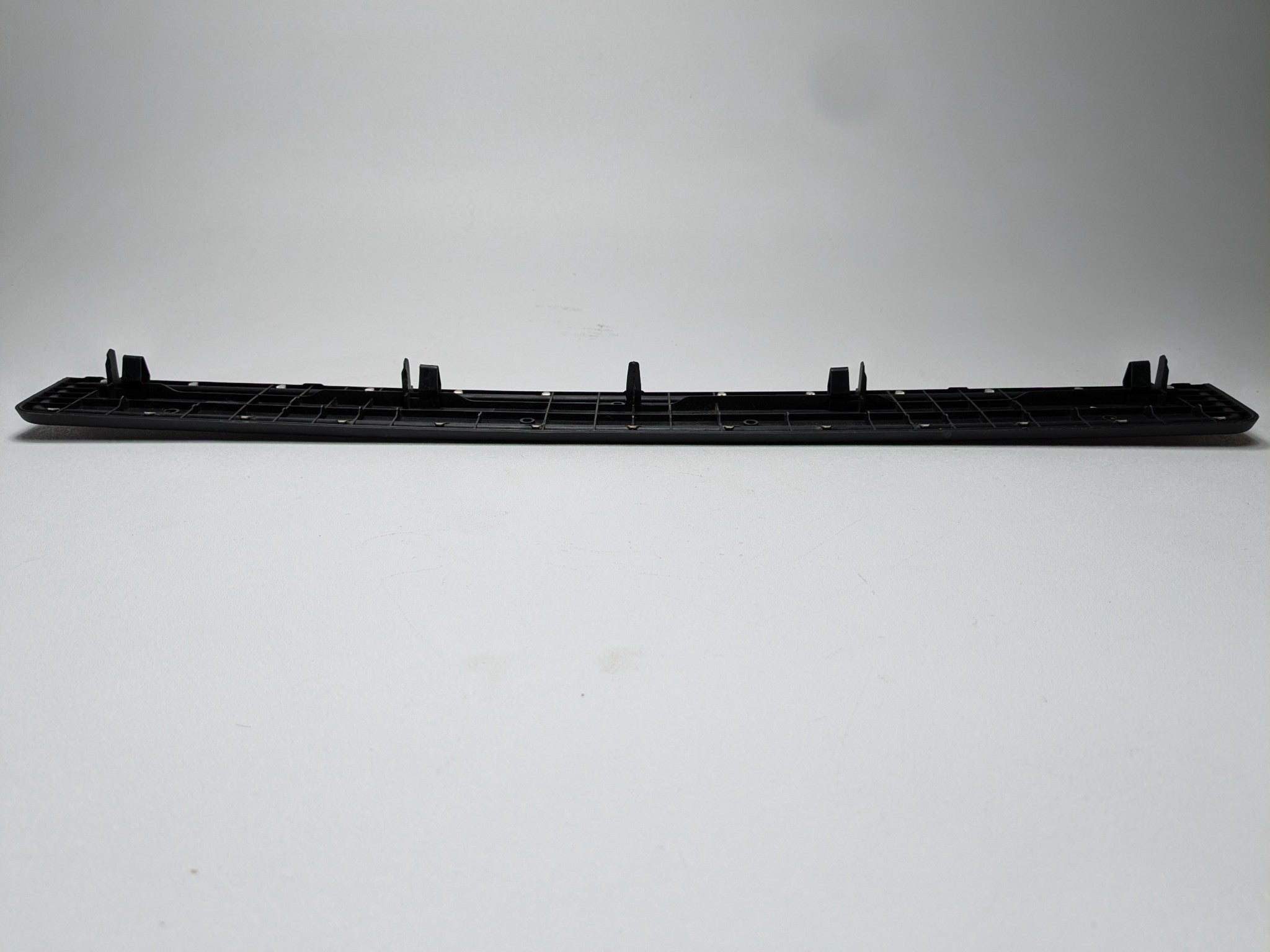 2004 - 2008 OEM ACURA TL FRONT RIGHT PASSENGER SIDE DOOR SCUFF SILL PLATE TRIM