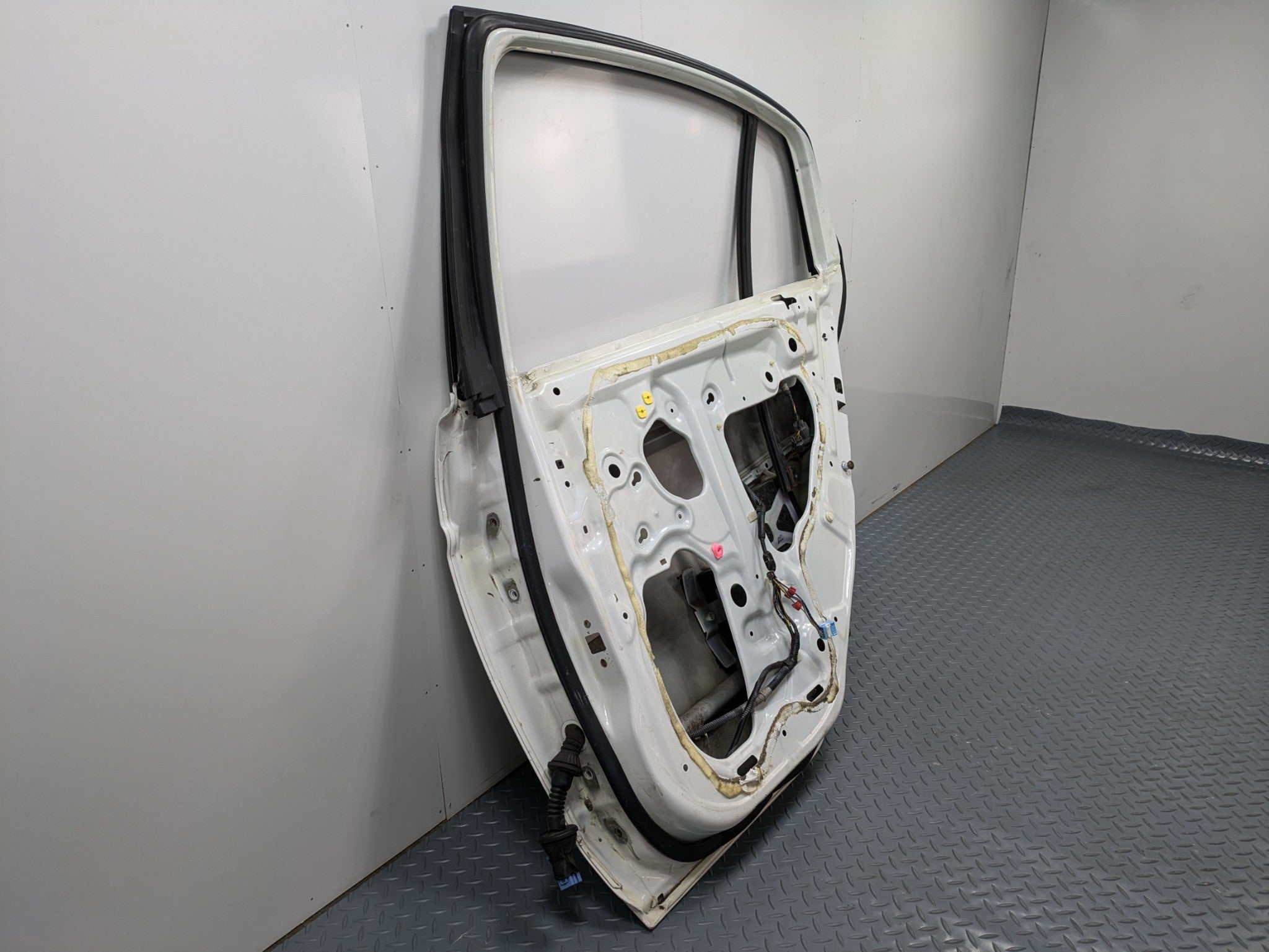 2004 - 2008 OEM ACURA TL REAR RIGHT PASSENGER SIDE DOOR SHELL PANEL ASSEMBLY