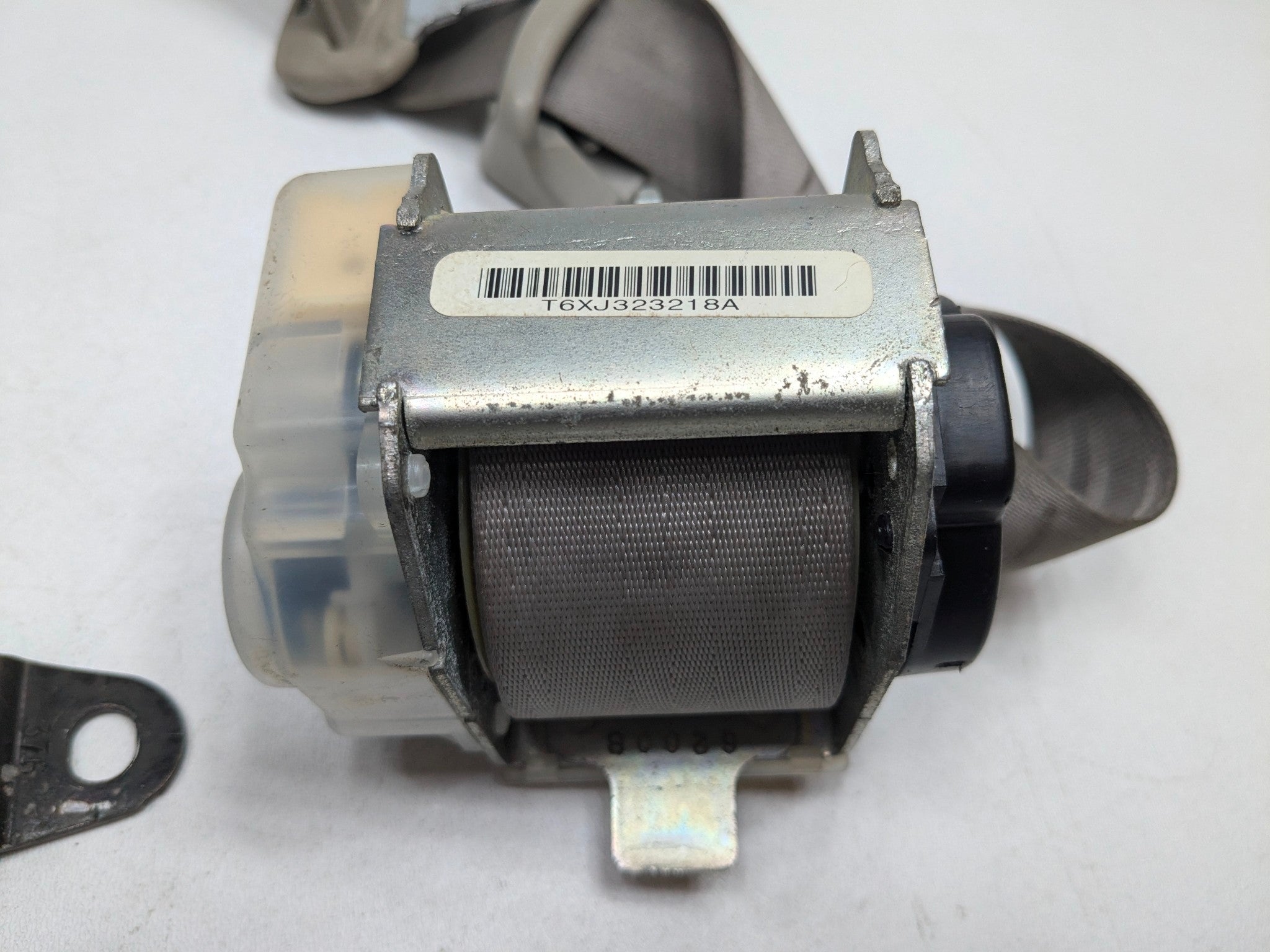 2004 - 2008 OEM ACURA TL REAR RIGHT PASSENGER SIDE SEAT BELT RETRACTOR
