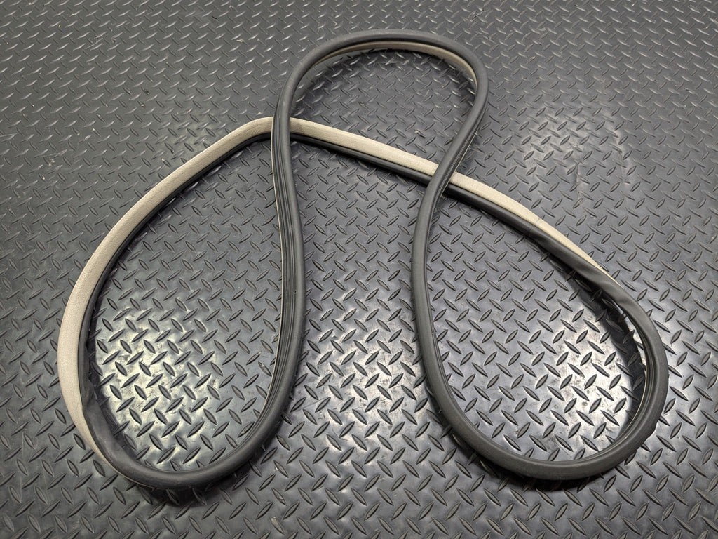 2004 - 2008 OEM ACURA TL FRONT LEFT DRIVER SIDE DOOR SEAL WEATHERSTRIP RUBBER