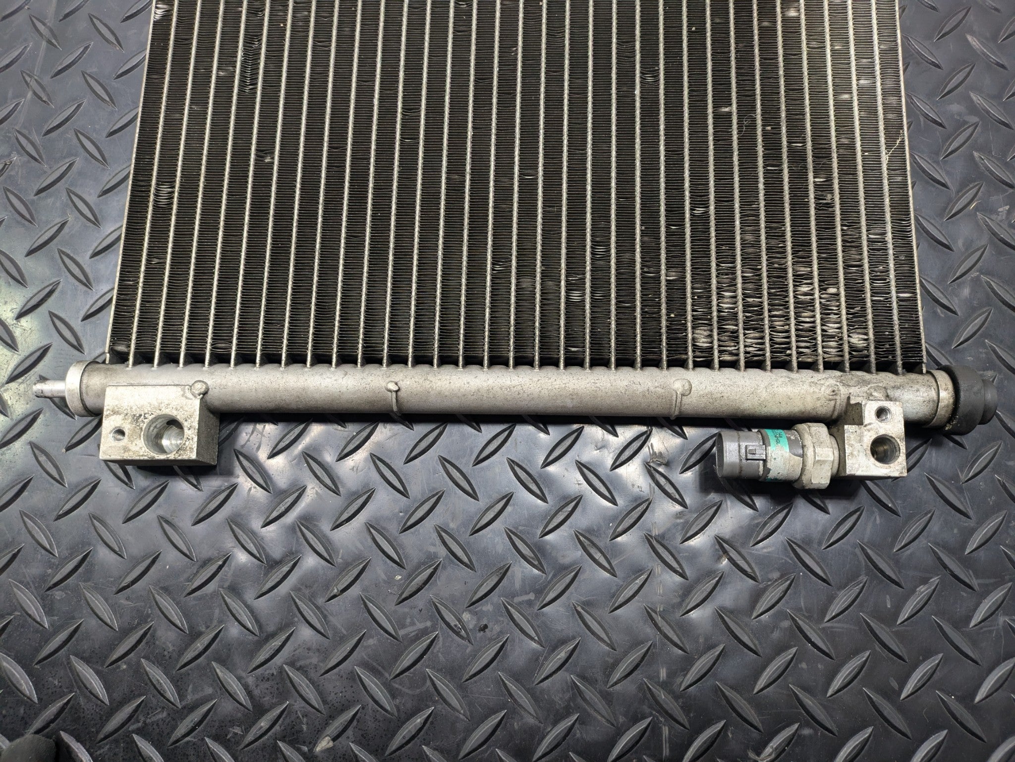2004 - 2008 OEM ACURA TL AC AIR CONDITIONING CONDENSER RADIATOR ASSEMBLY
