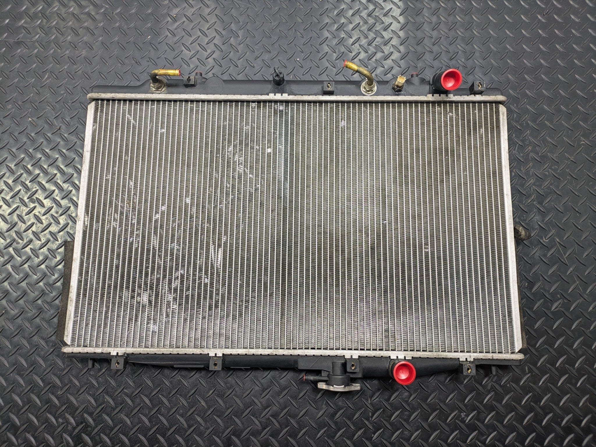 2004 - 2008 OEM ACURA TL 3.2L ENGINE MOTOR COOLANT COOLING RADIATOR