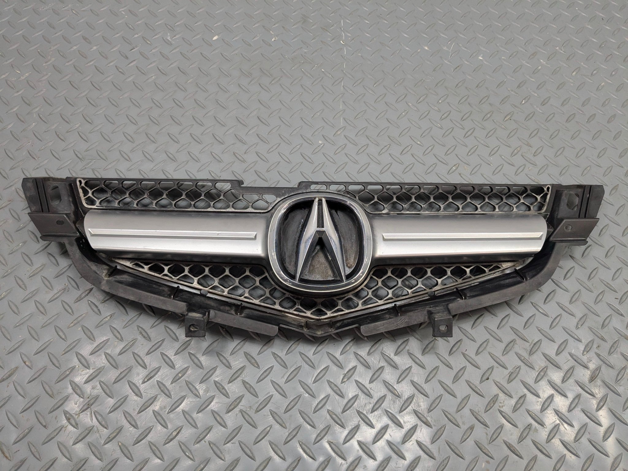 2004 - 2008 OEM ACURA TL FRONT UPPER BUMPER CENTER GRILLE WITH EMBLEM