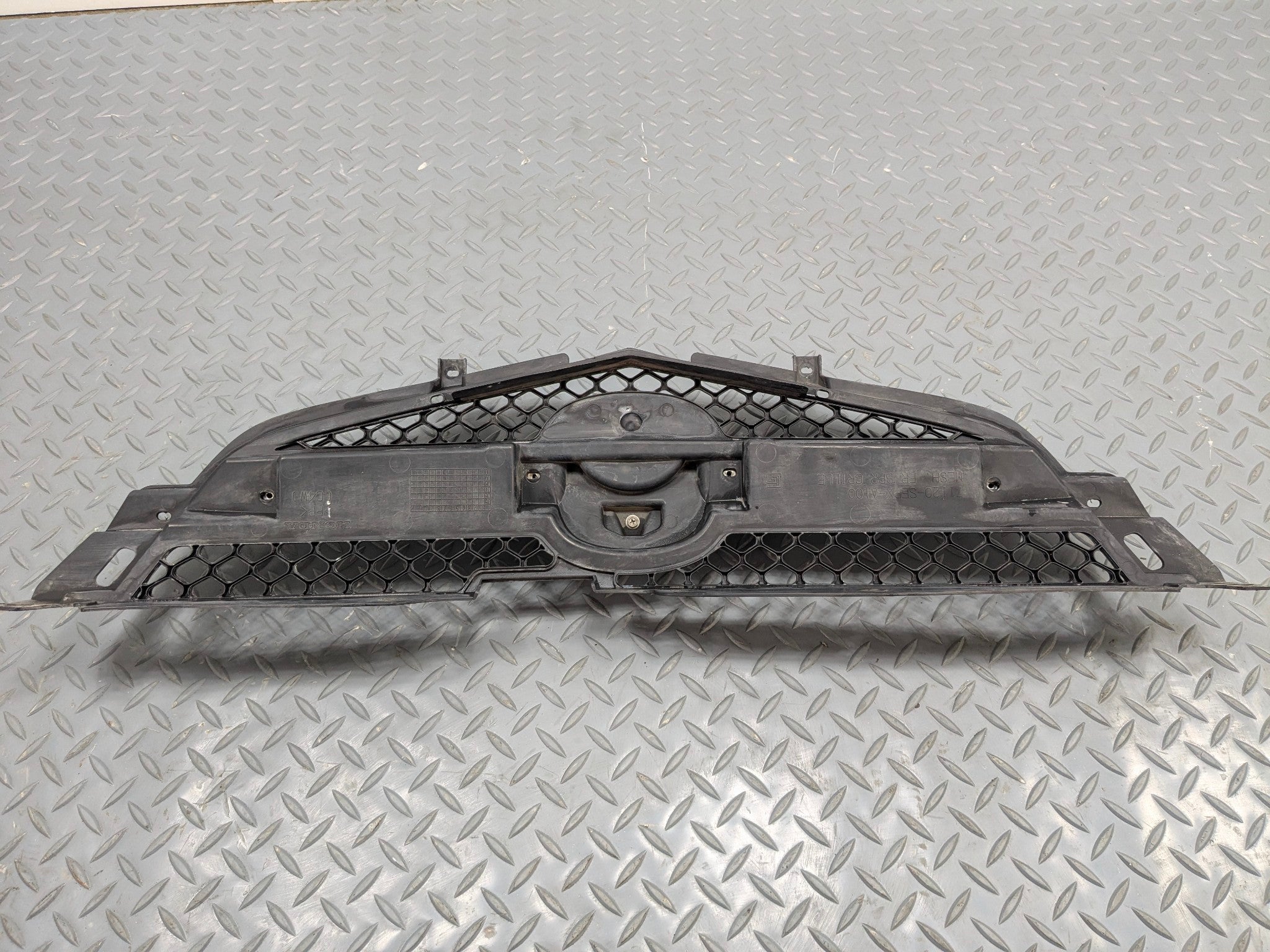 2004 - 2008 OEM ACURA TL FRONT UPPER BUMPER CENTER GRILLE WITH EMBLEM