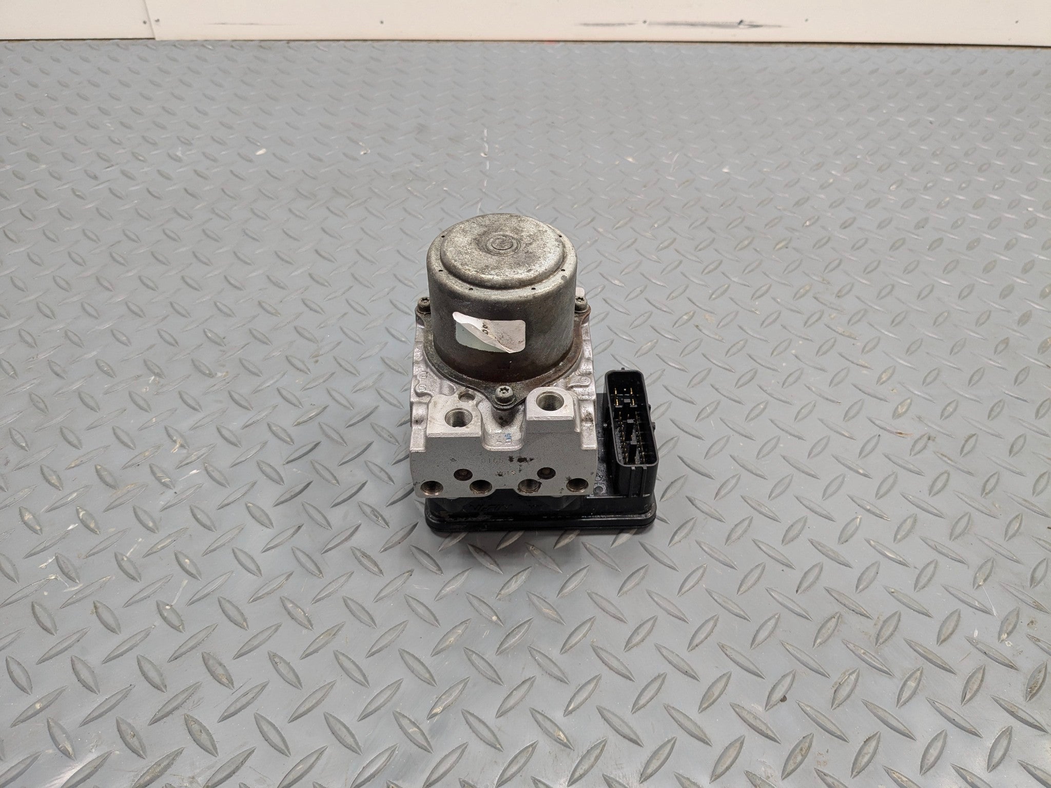 2004 - 2008 OEM ACURA TL ABS ANTI-LOCK BRAKE PUMP CONTROL MODULE