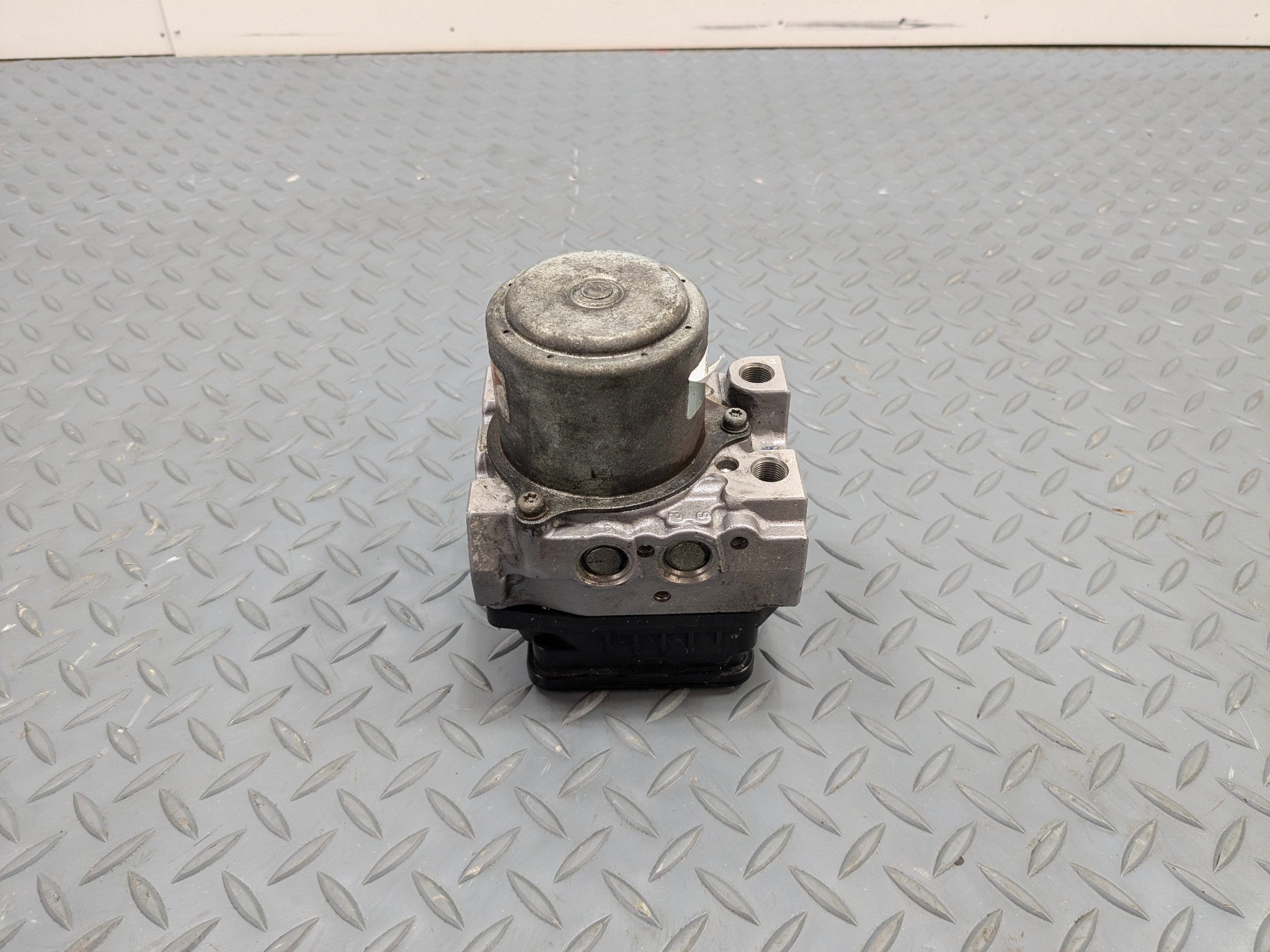 2004 - 2008 OEM ACURA TL ABS ANTI-LOCK BRAKE PUMP CONTROL MODULE
