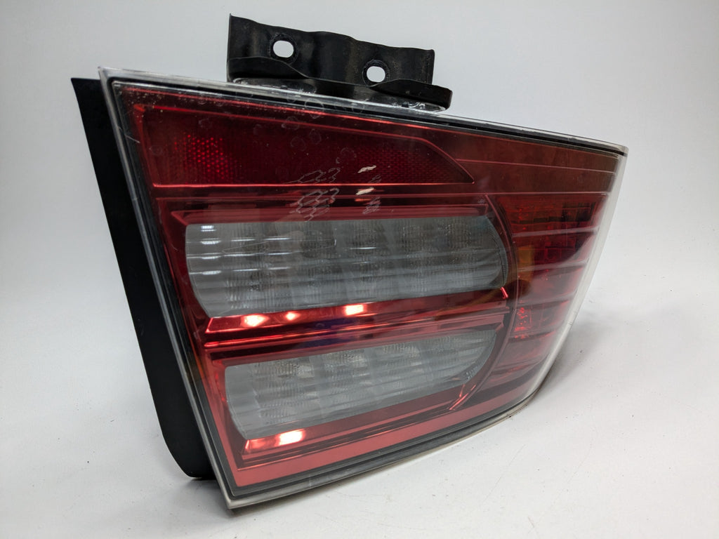 2004 - 2008 OEM ACURA TL REAR LEFT DRIVER SIDE TAIL LIGHT ASSEMBLY