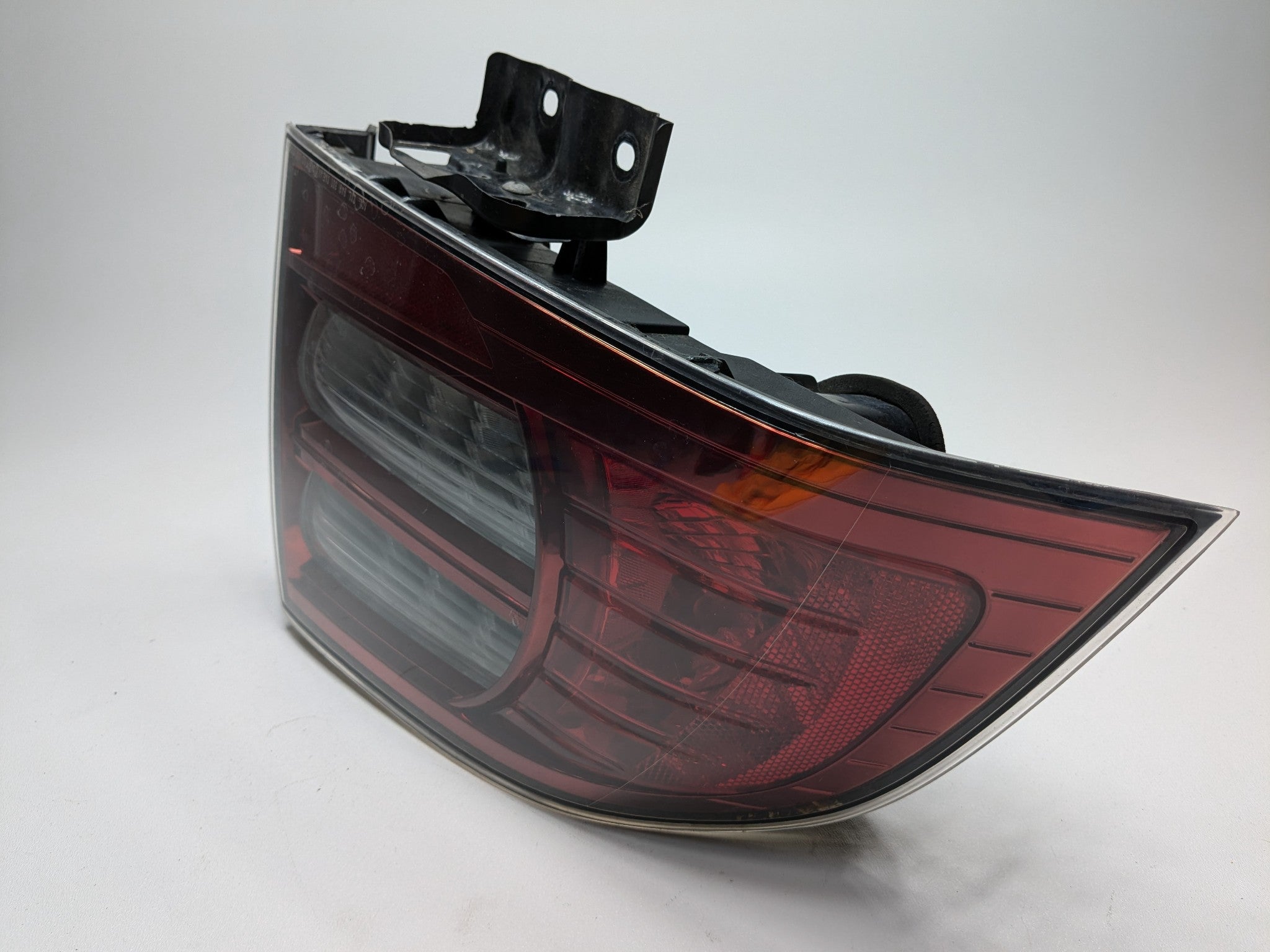 2004 - 2008 OEM ACURA TL REAR LEFT DRIVER SIDE TAIL LIGHT ASSEMBLY