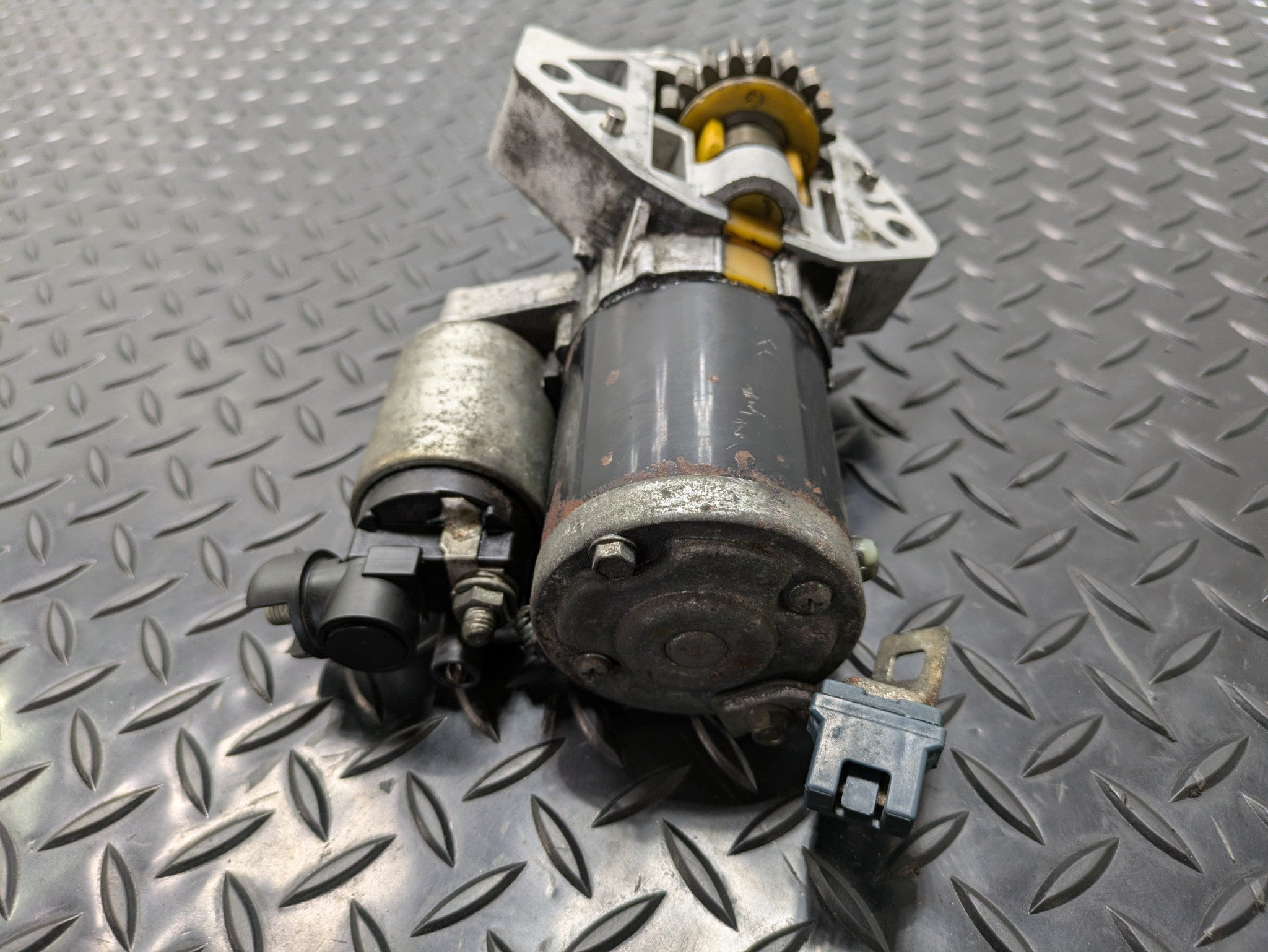2004 - 2008 OEM ACURA TL TYPE S ENGINE START STARTER MOTOR BOSCH ASSEMBLY