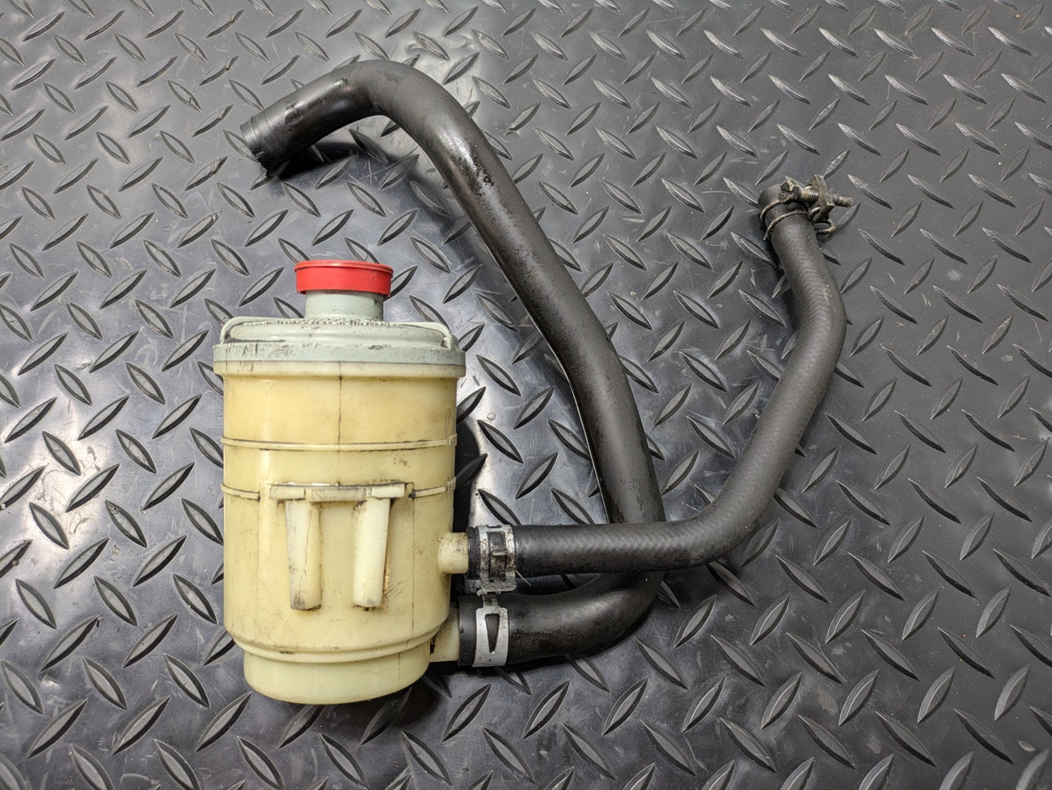 2004 - 2008 ACURA TL POWER STEERING FLUID PUMP RESERVOIR SUCTION HOSE