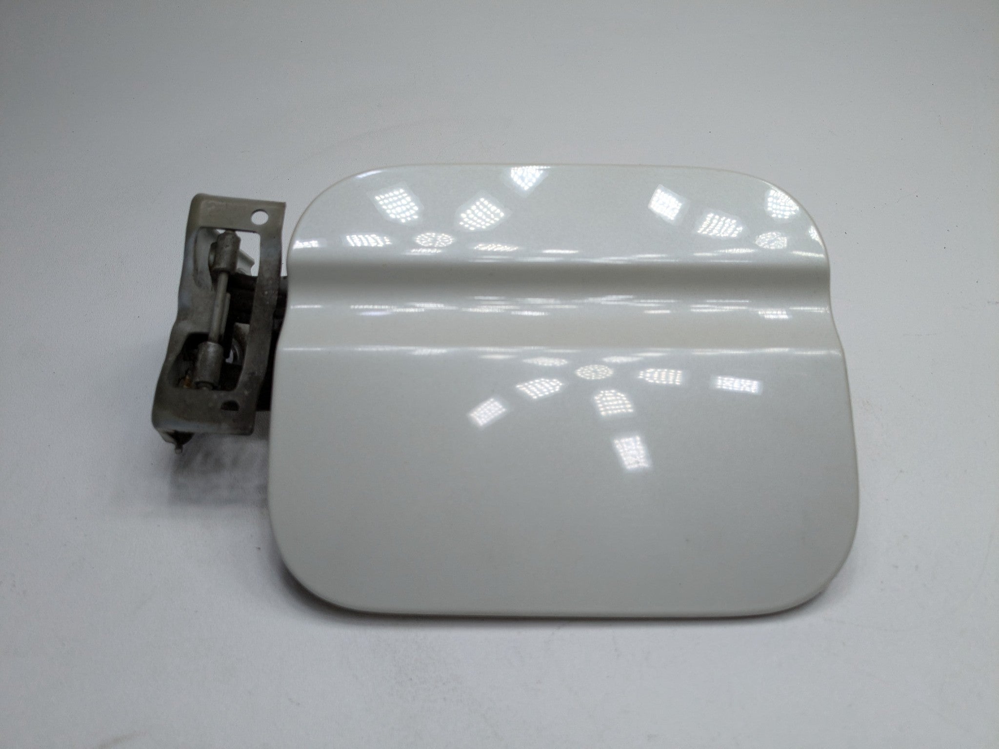 2004 - 2008 OEM ACURA TL REAR FUEL GAS TANK FILLER FLAP DOOR LID COVER