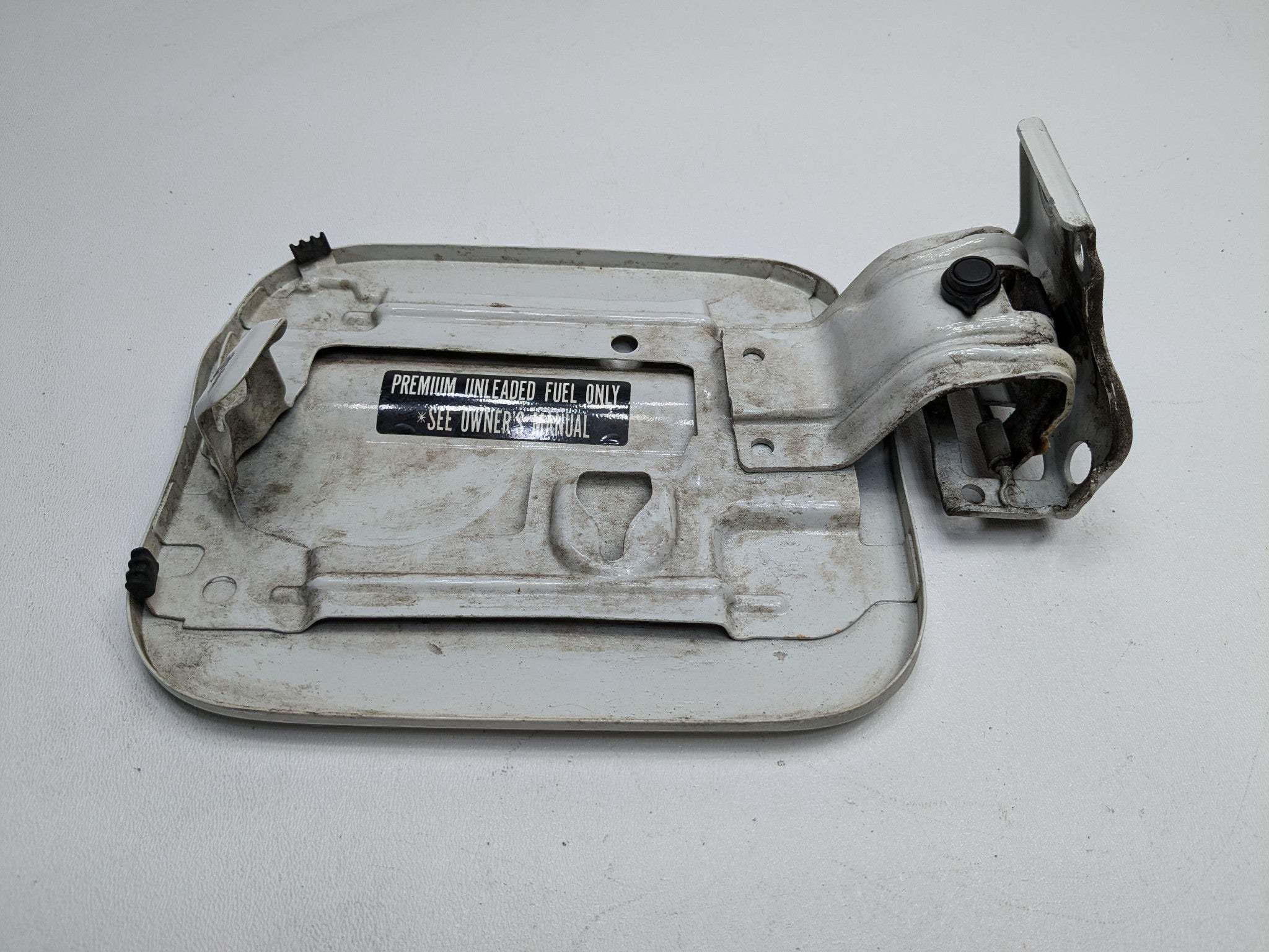 2004 - 2008 OEM ACURA TL REAR FUEL GAS TANK FILLER FLAP DOOR LID COVER