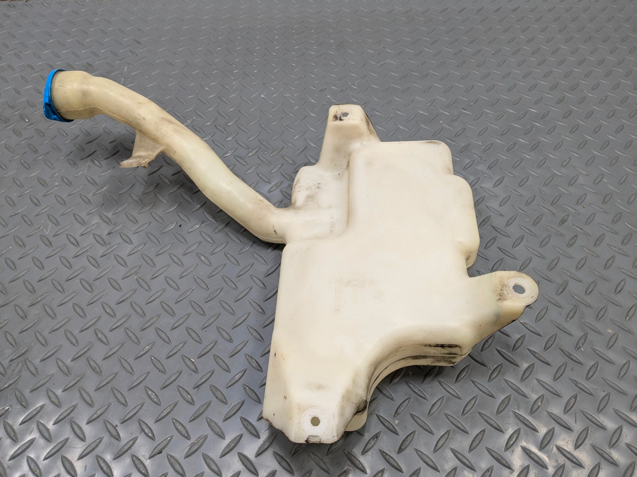 2004 - 2008 OEM ACURA TL WINDSHIELD WASHER BOTTLE TANK RESERVOIR