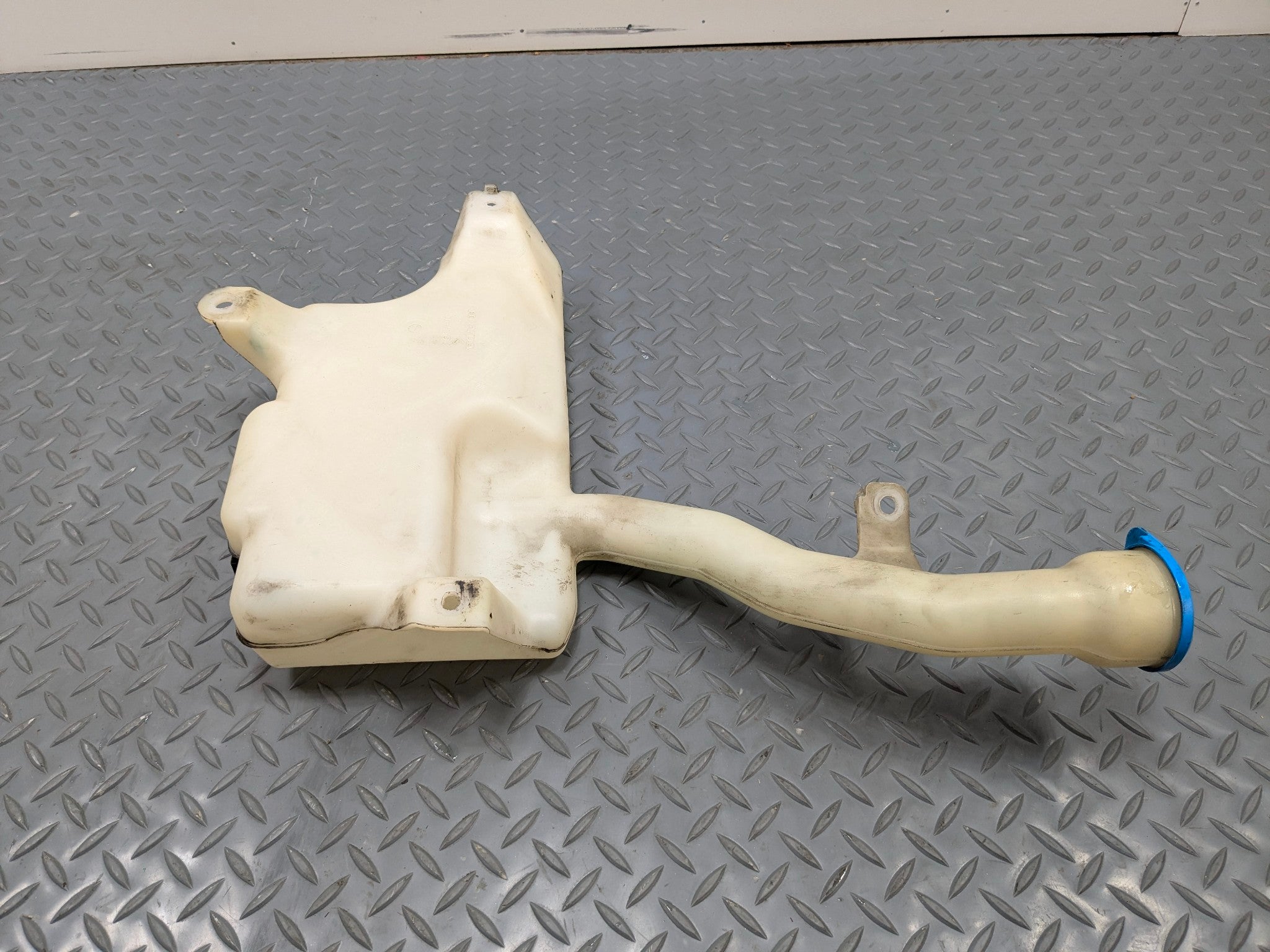 2004 - 2008 OEM ACURA TL WINDSHIELD WASHER BOTTLE TANK RESERVOIR