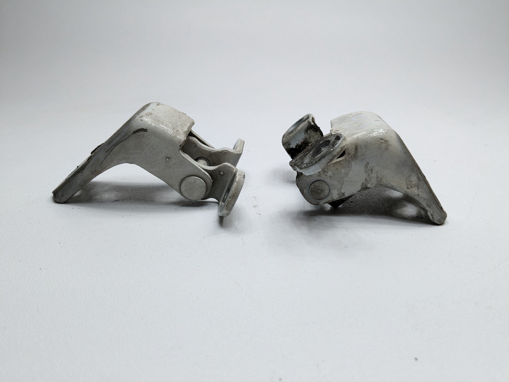 2004 - 2008 OEM ACURA TL FRONT LEFT DRIVER SIDE UPPER AND LOWER DOOR HINGE SET